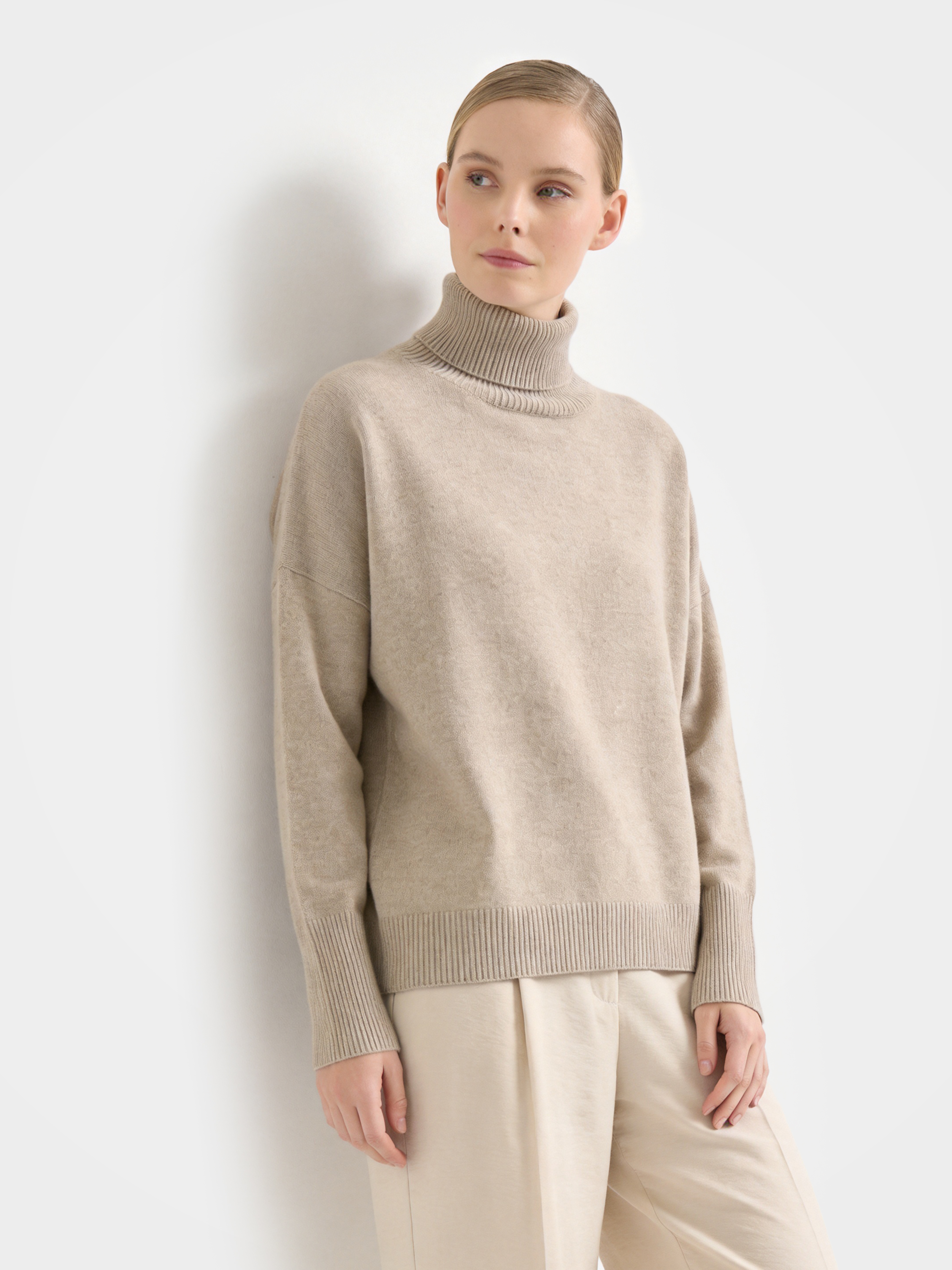Warm 100% Cashmere Knit Turtleneck Sweater