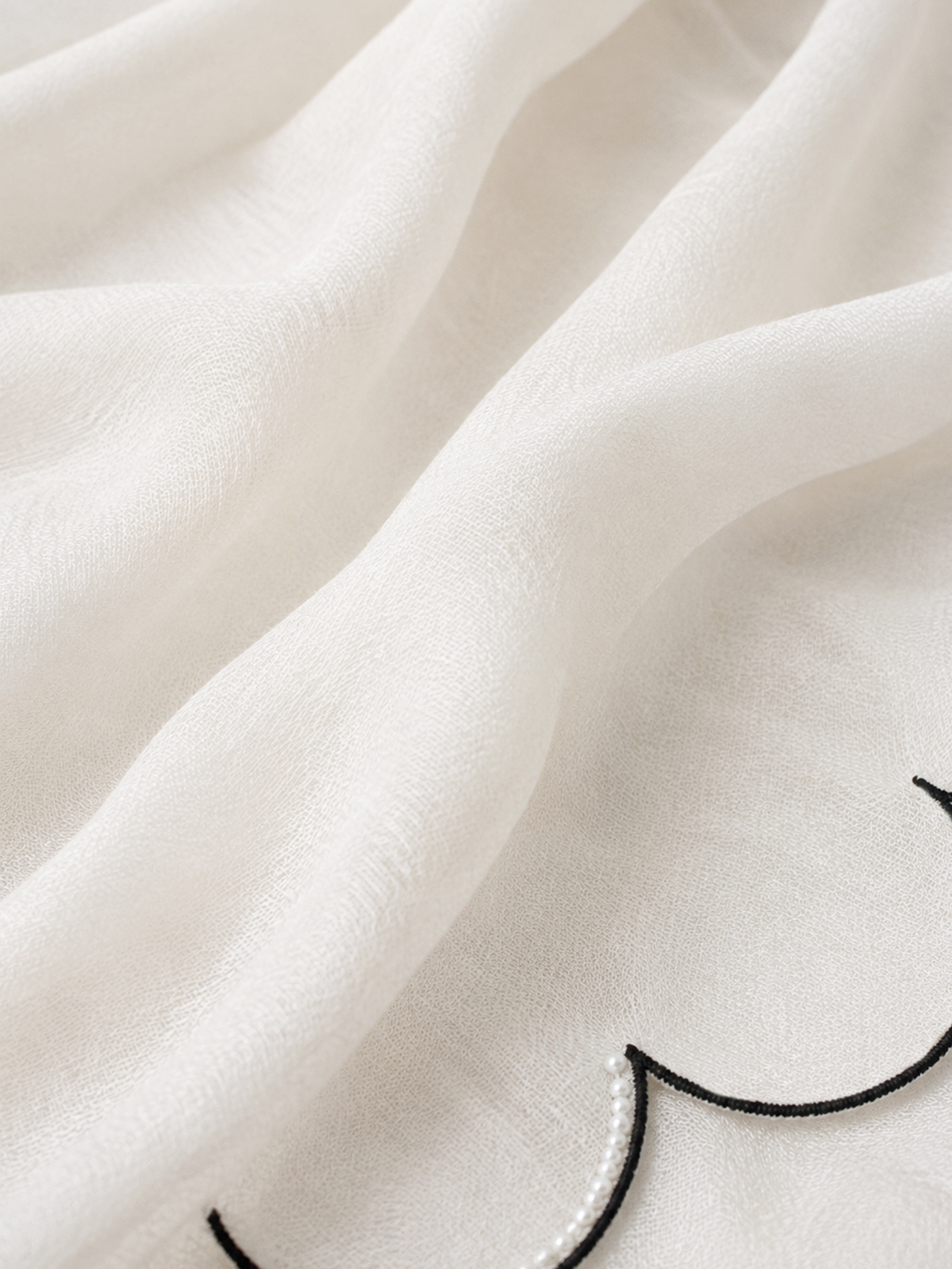 100% Cashmere Scalloped Edge Long Scarf