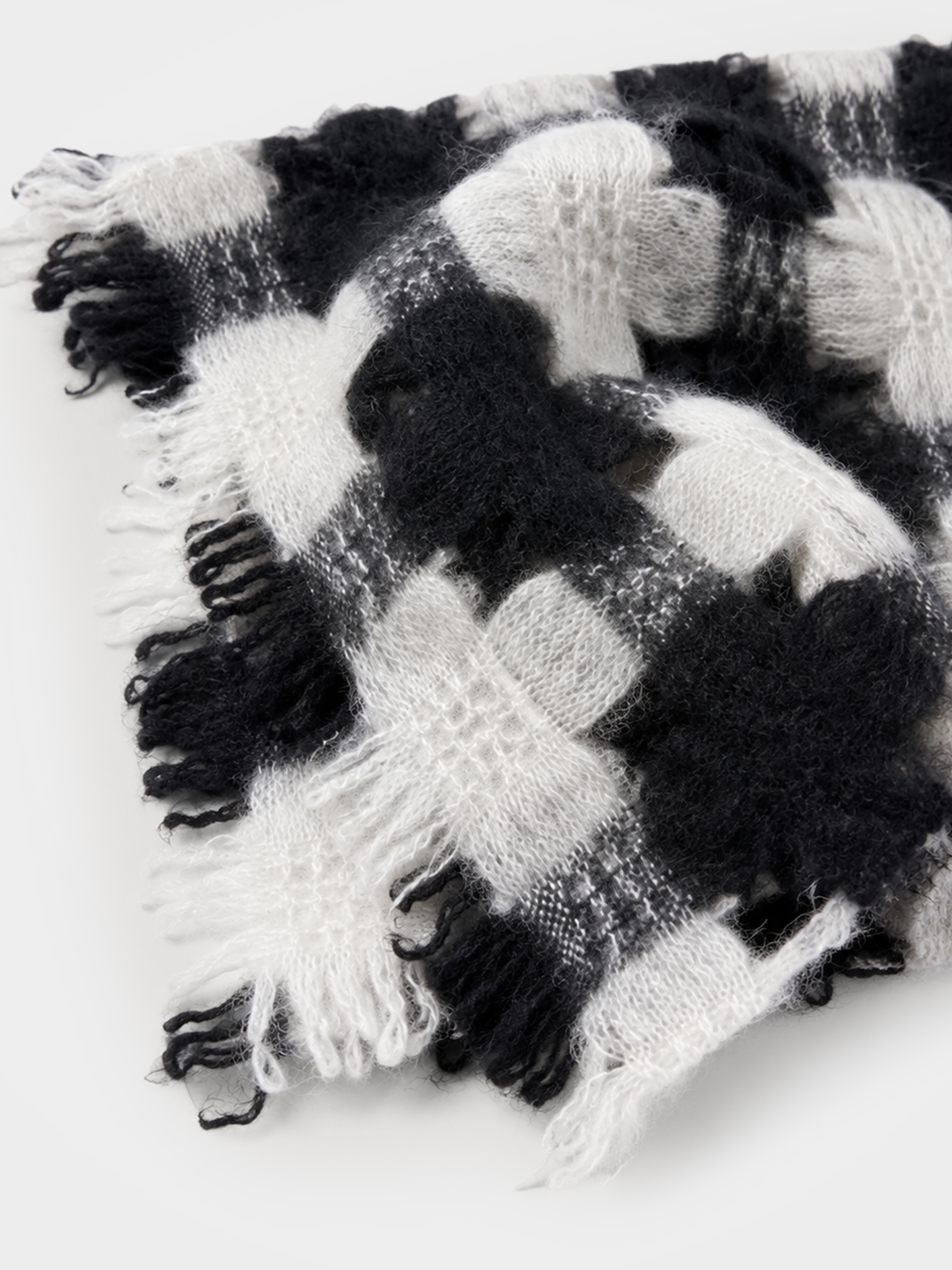 100% Cashmere Textured Check Fringe Long Scarf