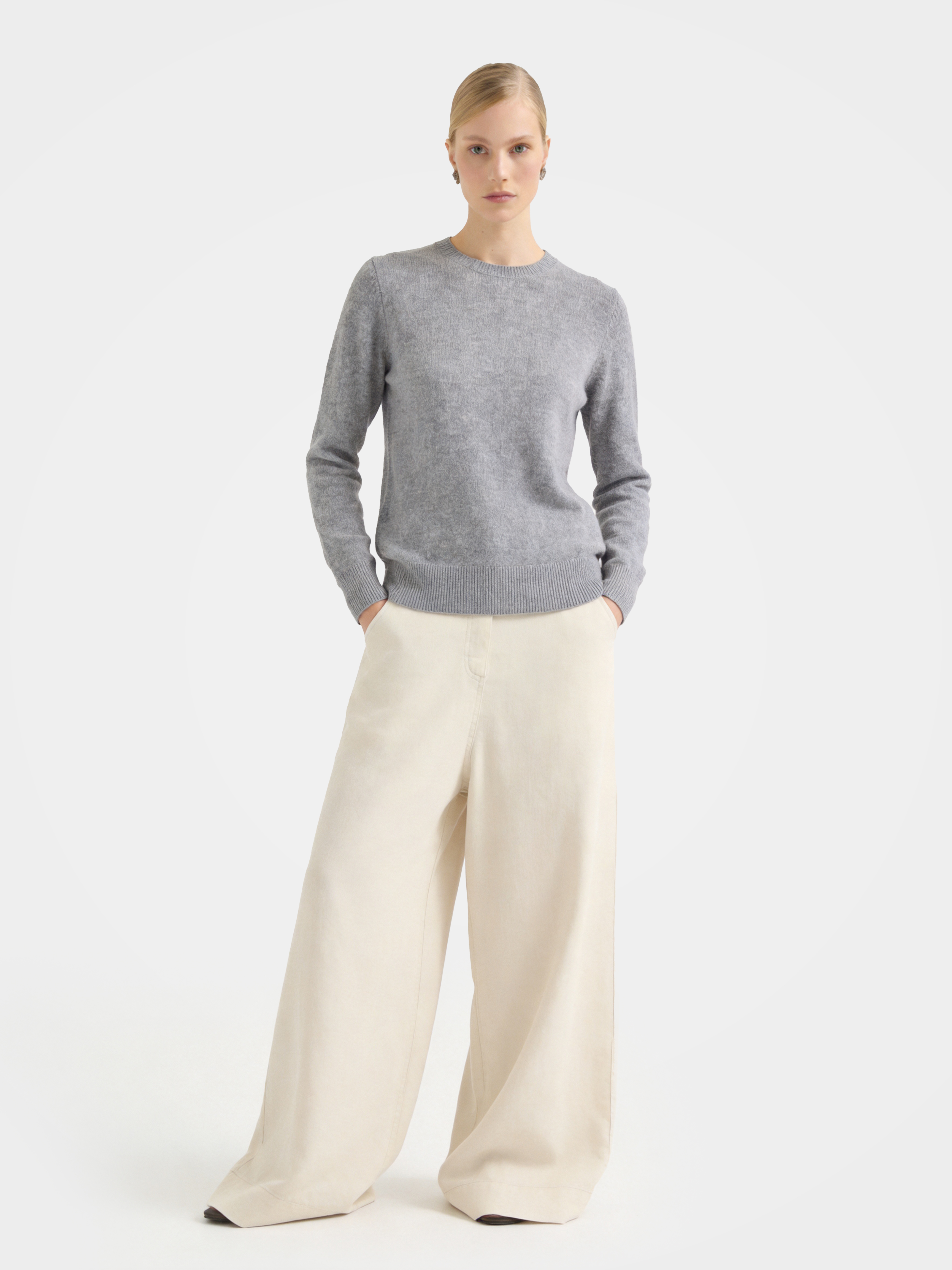 100% Mongolian Cashmere Crewneck Sweater