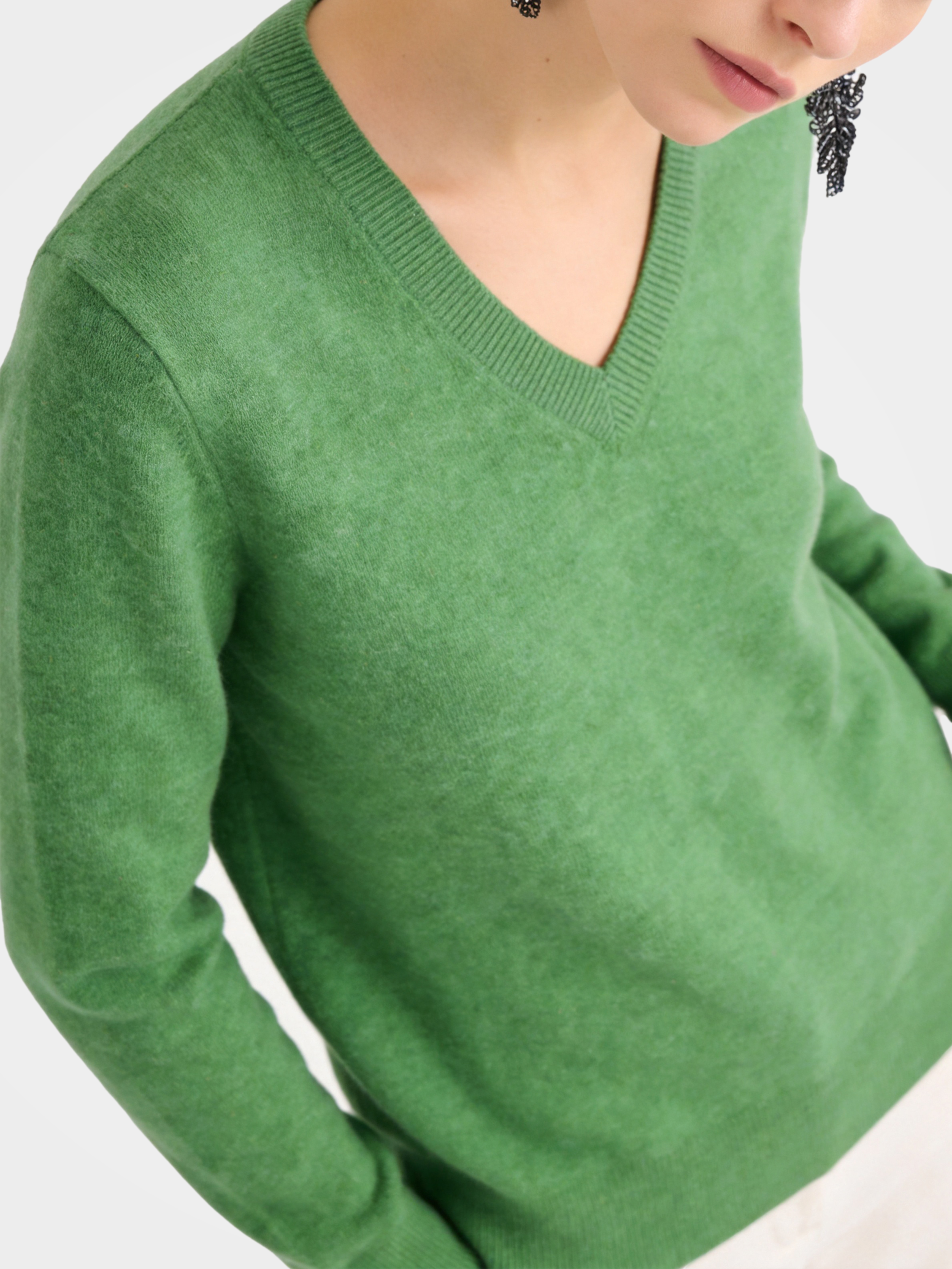 Lightweight Cashmere V-Neck Knit Top