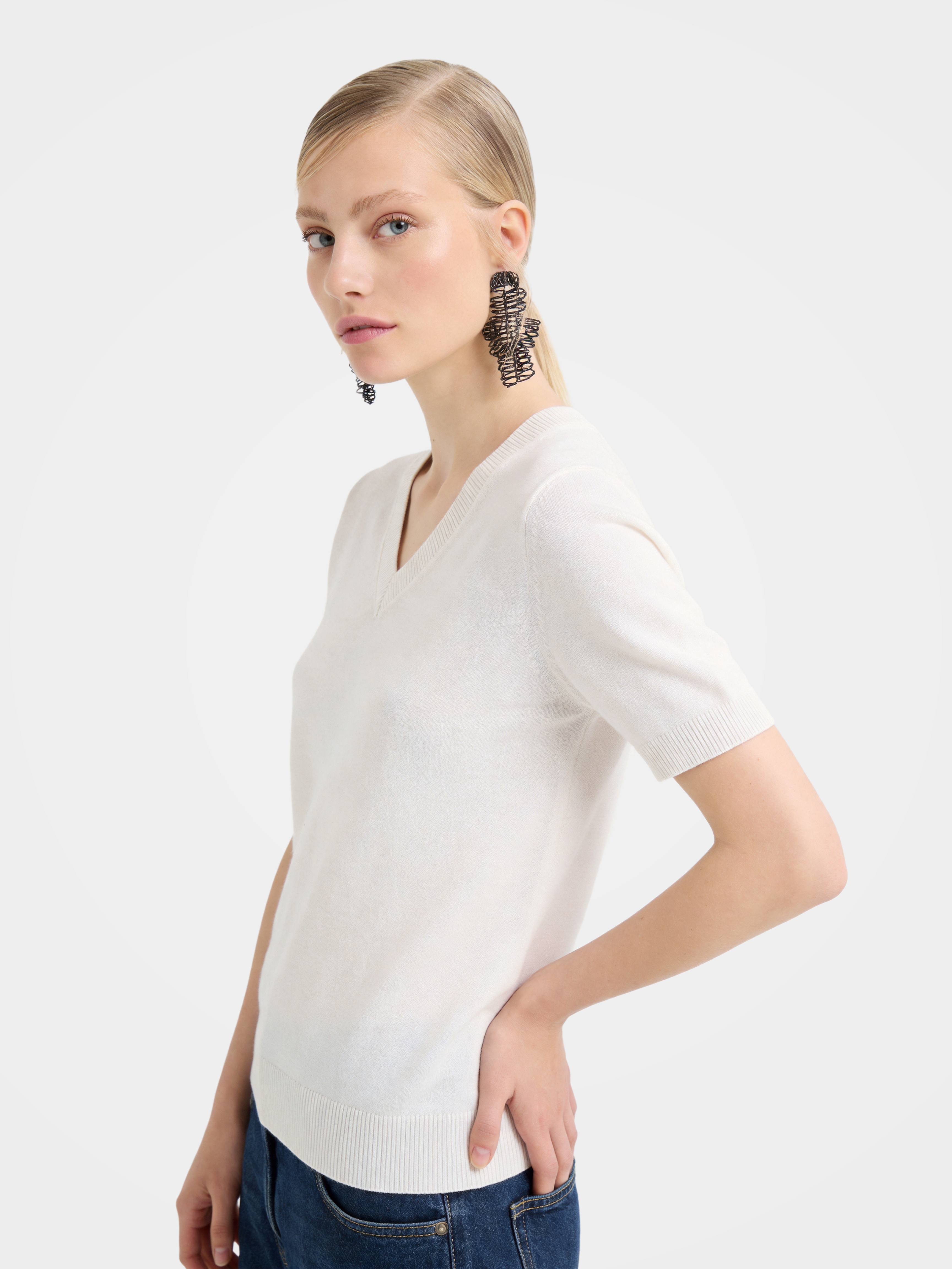 Lightweight Cashmere V Neck Short Sleeve Sweater