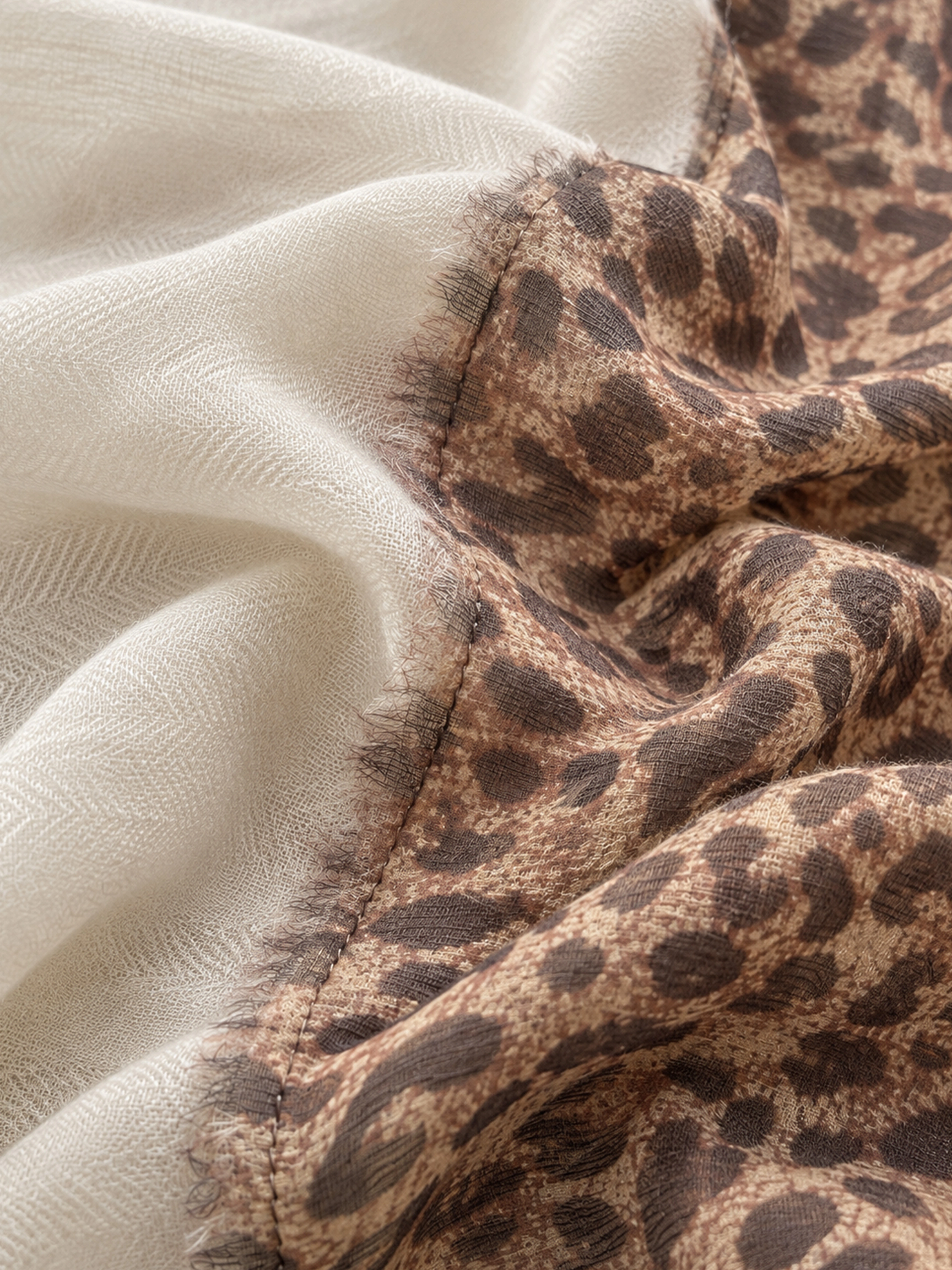 100% Cashmere Leopard Tassel Square Scarf