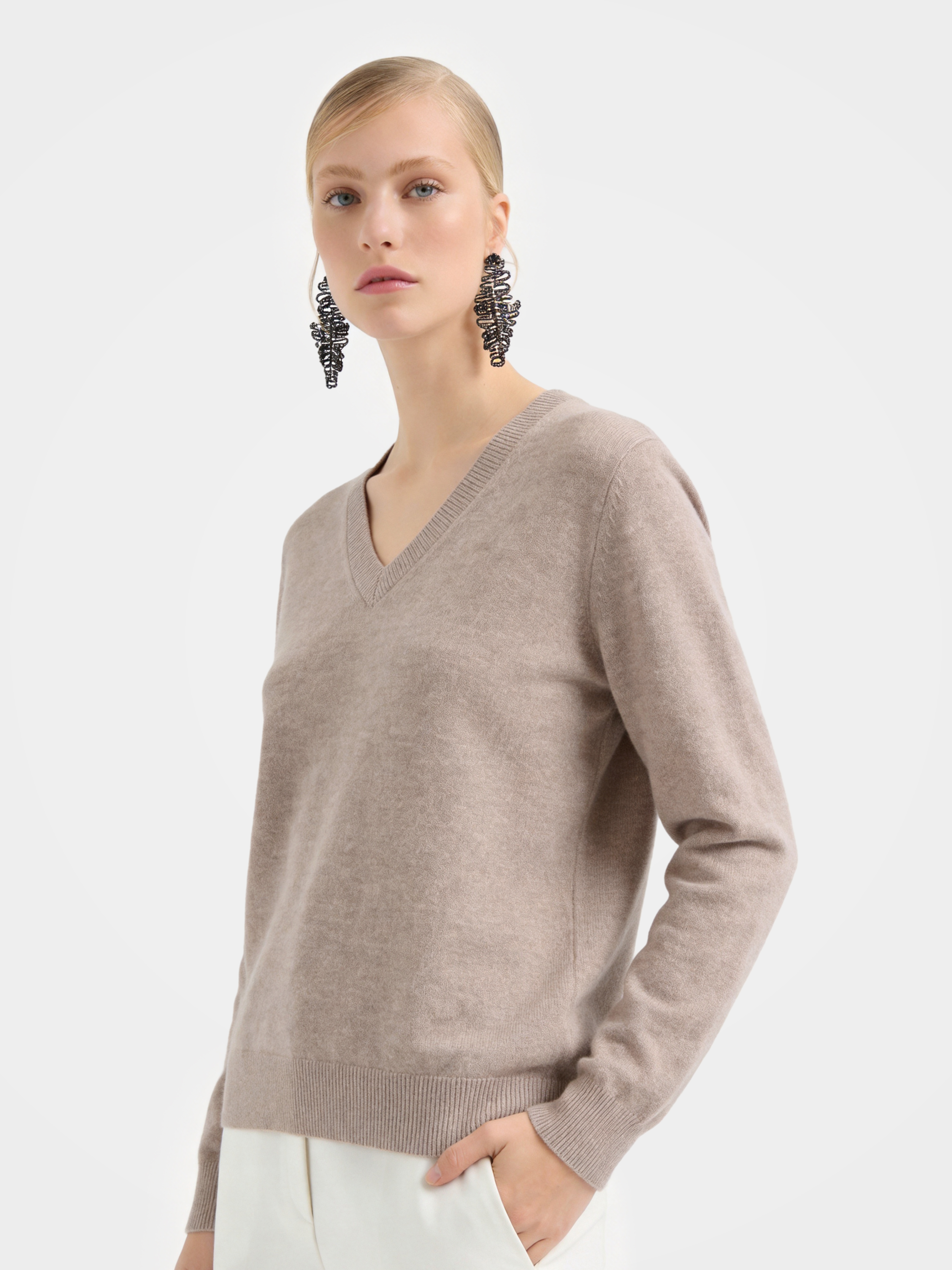 Lightweight Cashmere V-Neck Knit Top