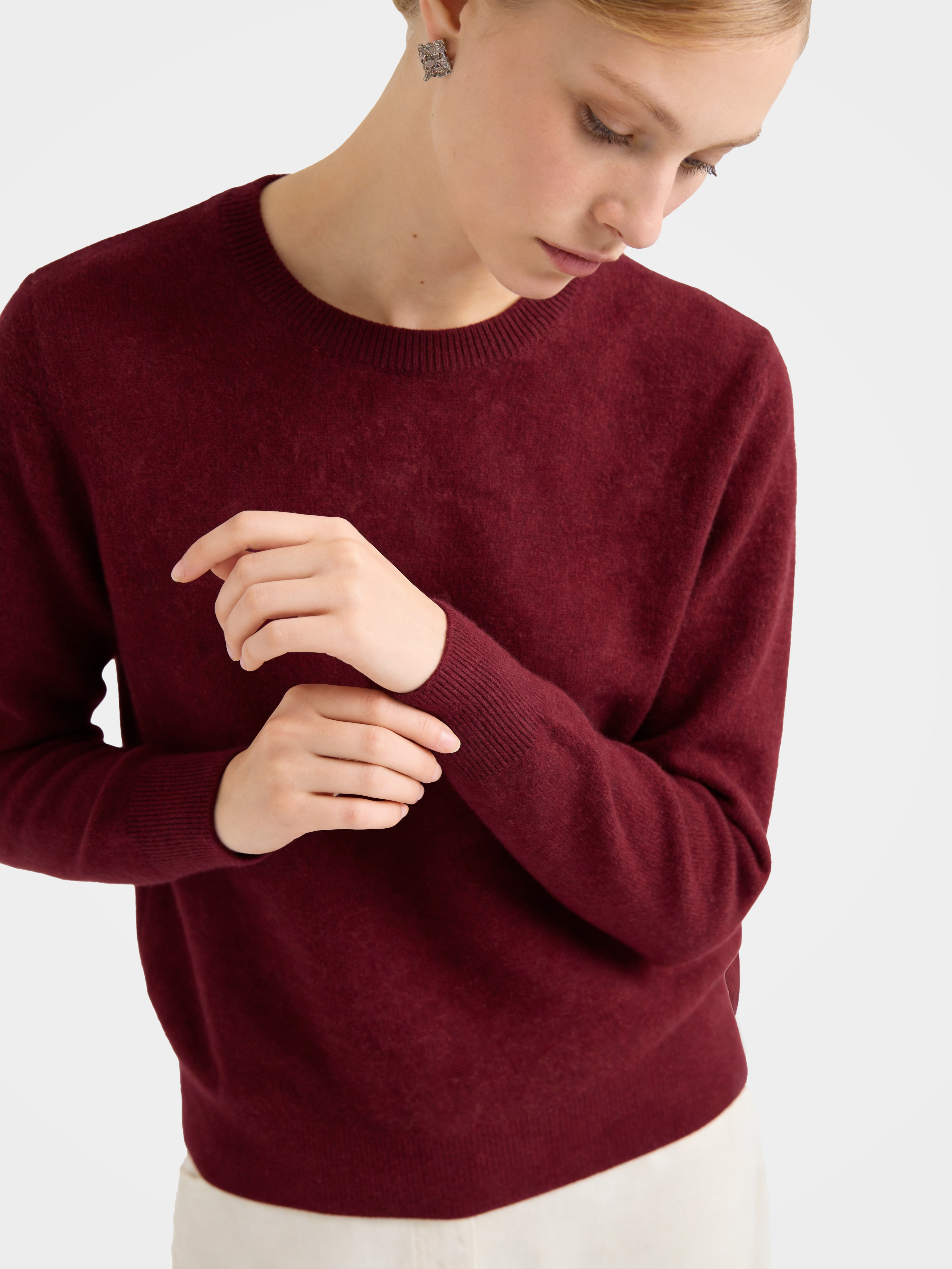 100% Mongolian Cashmere Crewneck Sweater