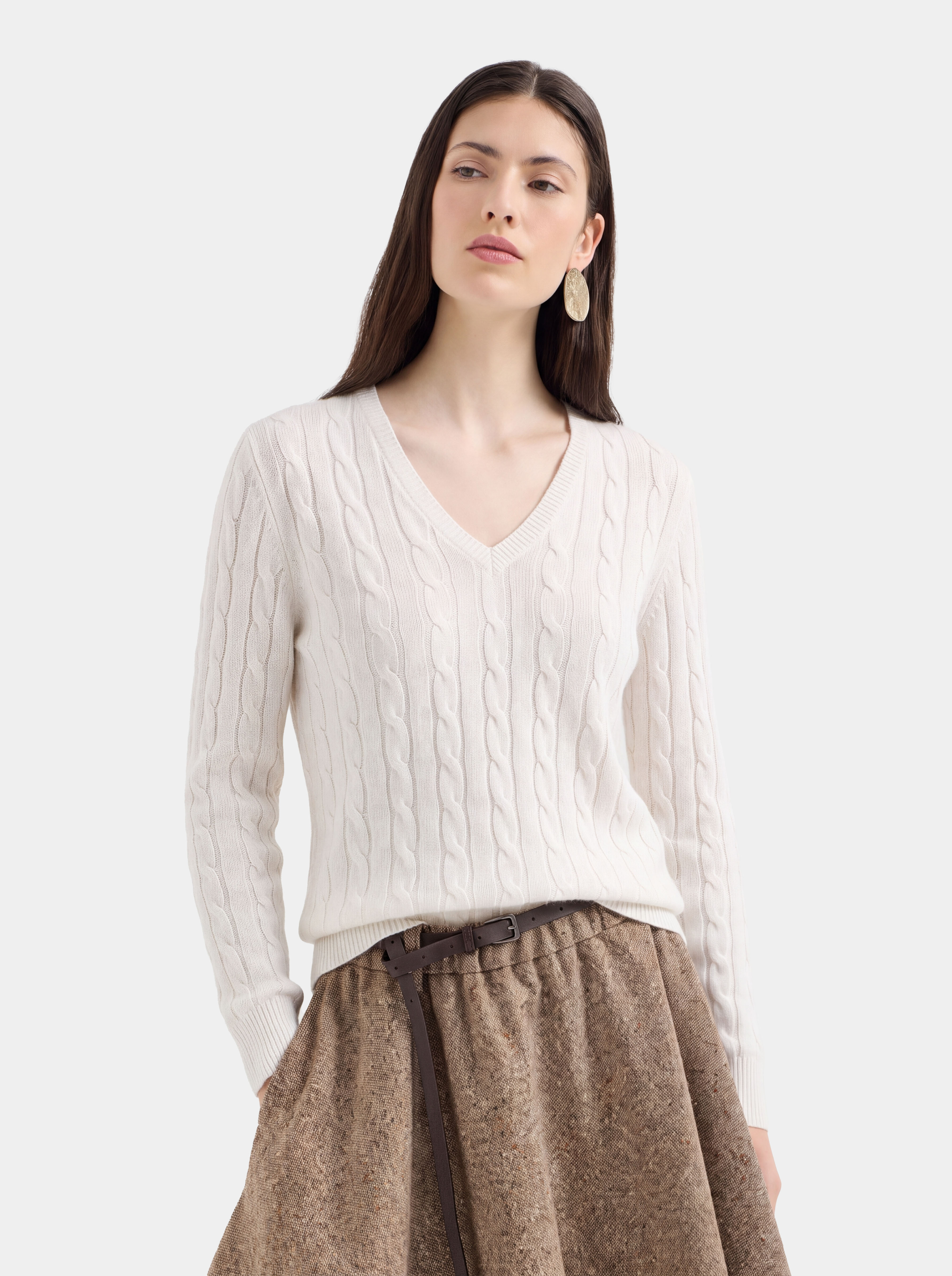 100% Mongolian Cashmere Classic Cable Knit V-Neck Sweater