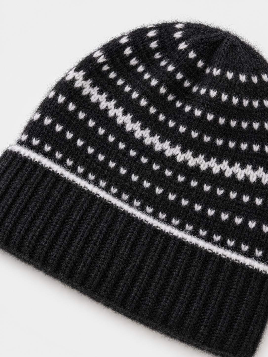 100% Cashmere Geometric Jacquard Cuffed Beanie