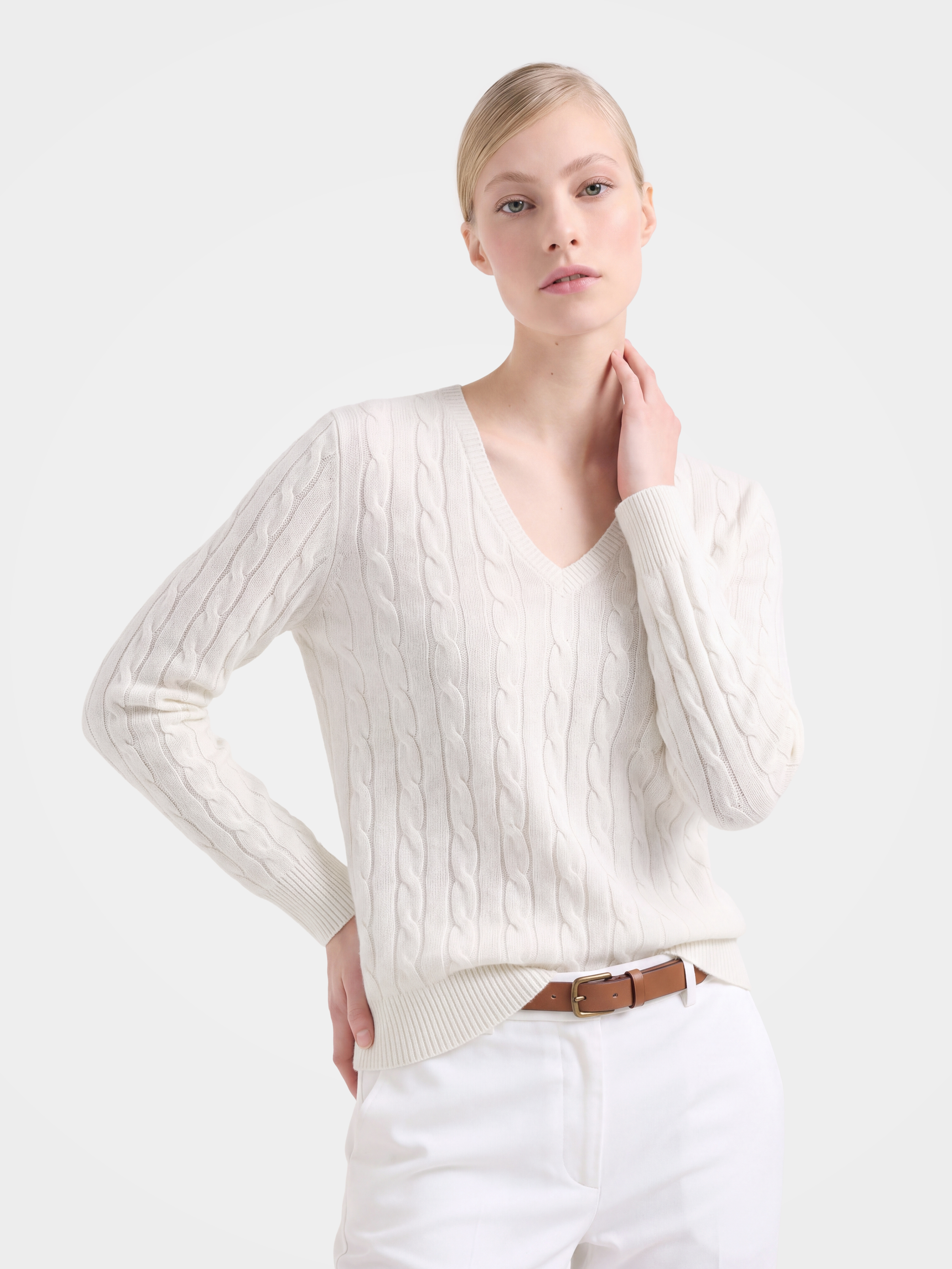 100% Mongolian Cashmere Classic Cable Knit V-Neck Sweater