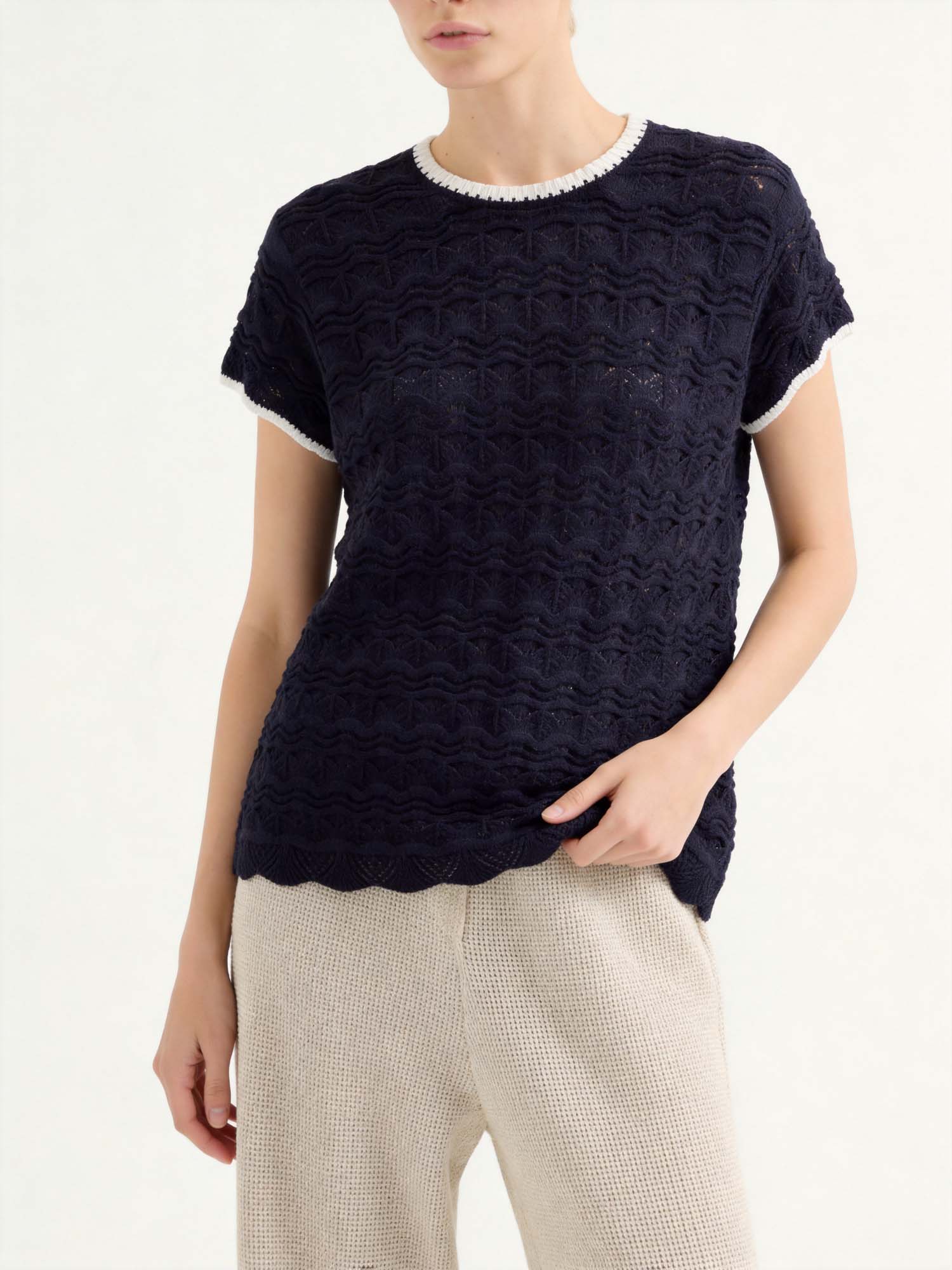 Black Jacquard Scalloped Hem Knit Sweater