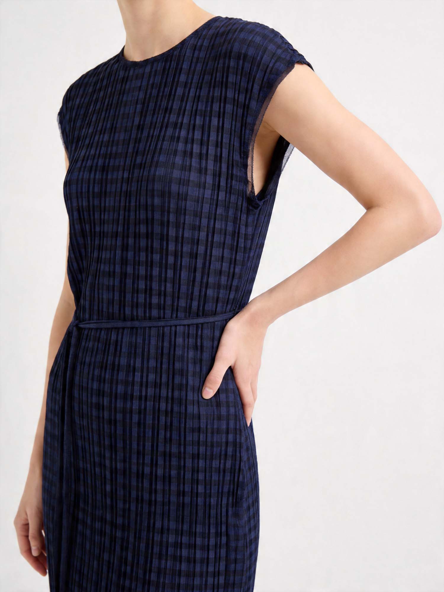 Navy Plaid Pleated Sleeveless Tie Midi Dress