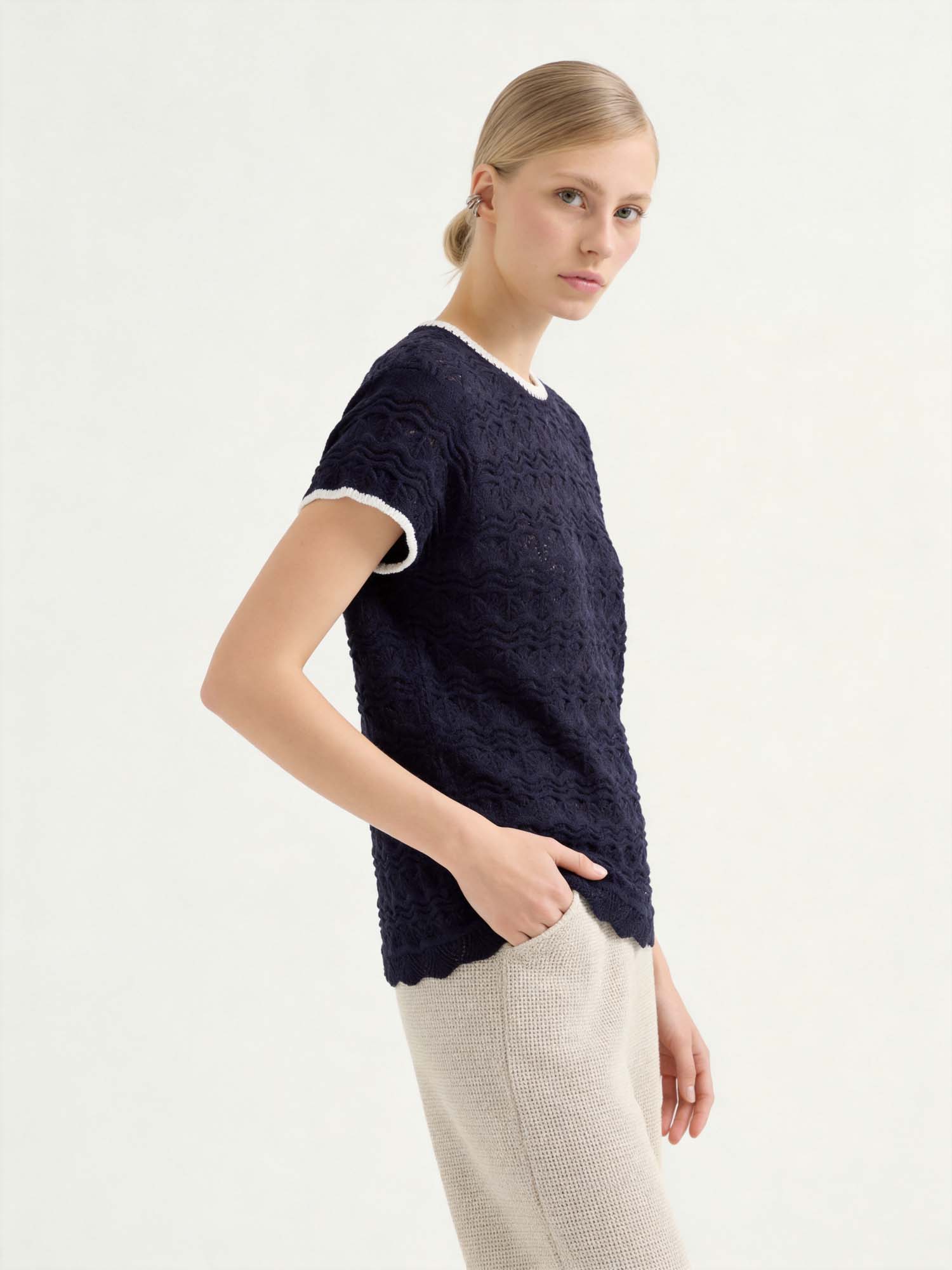 Black Jacquard Scalloped Hem Knit Sweater
