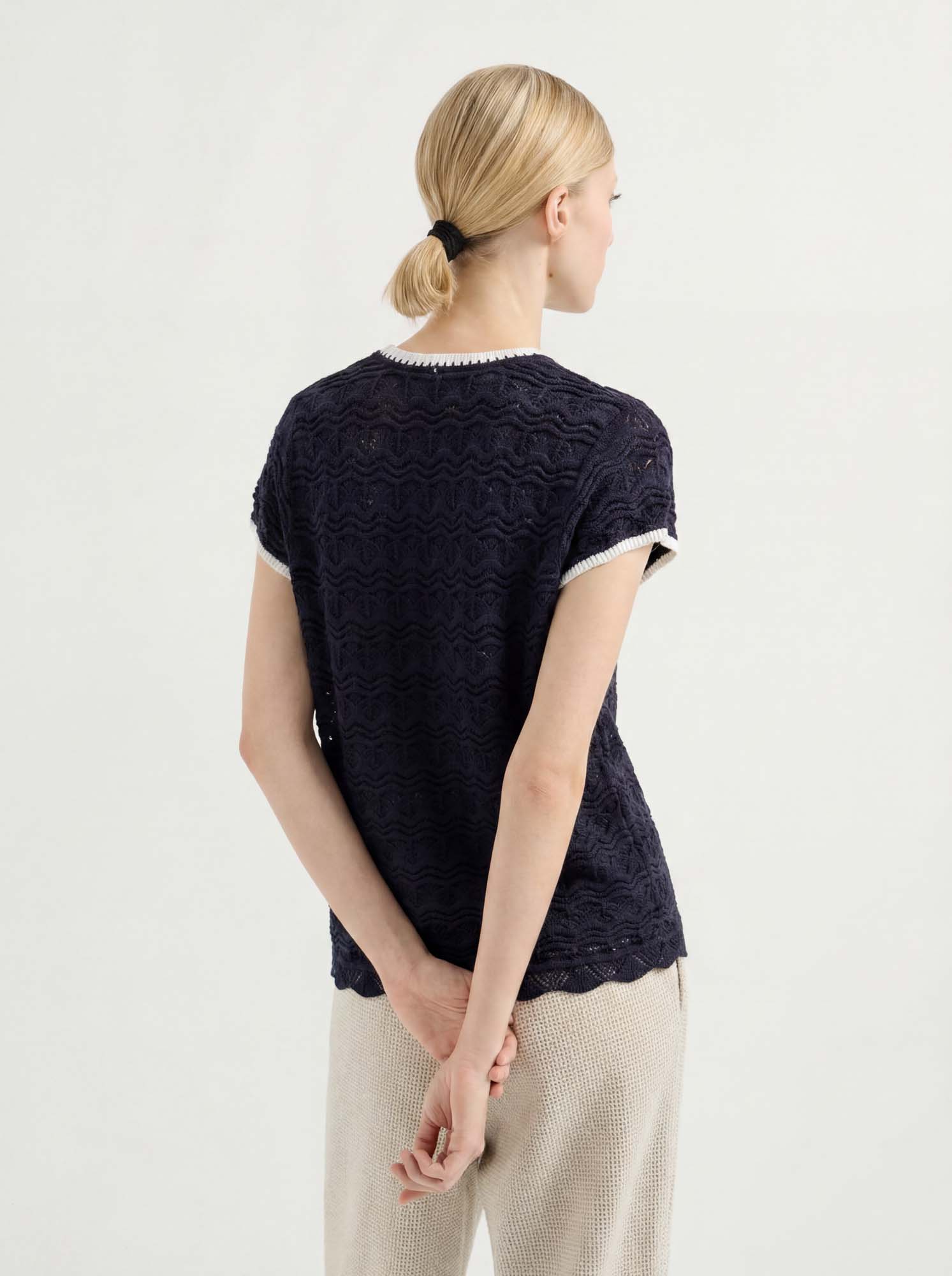 Black Jacquard Scalloped Hem Knit Sweater