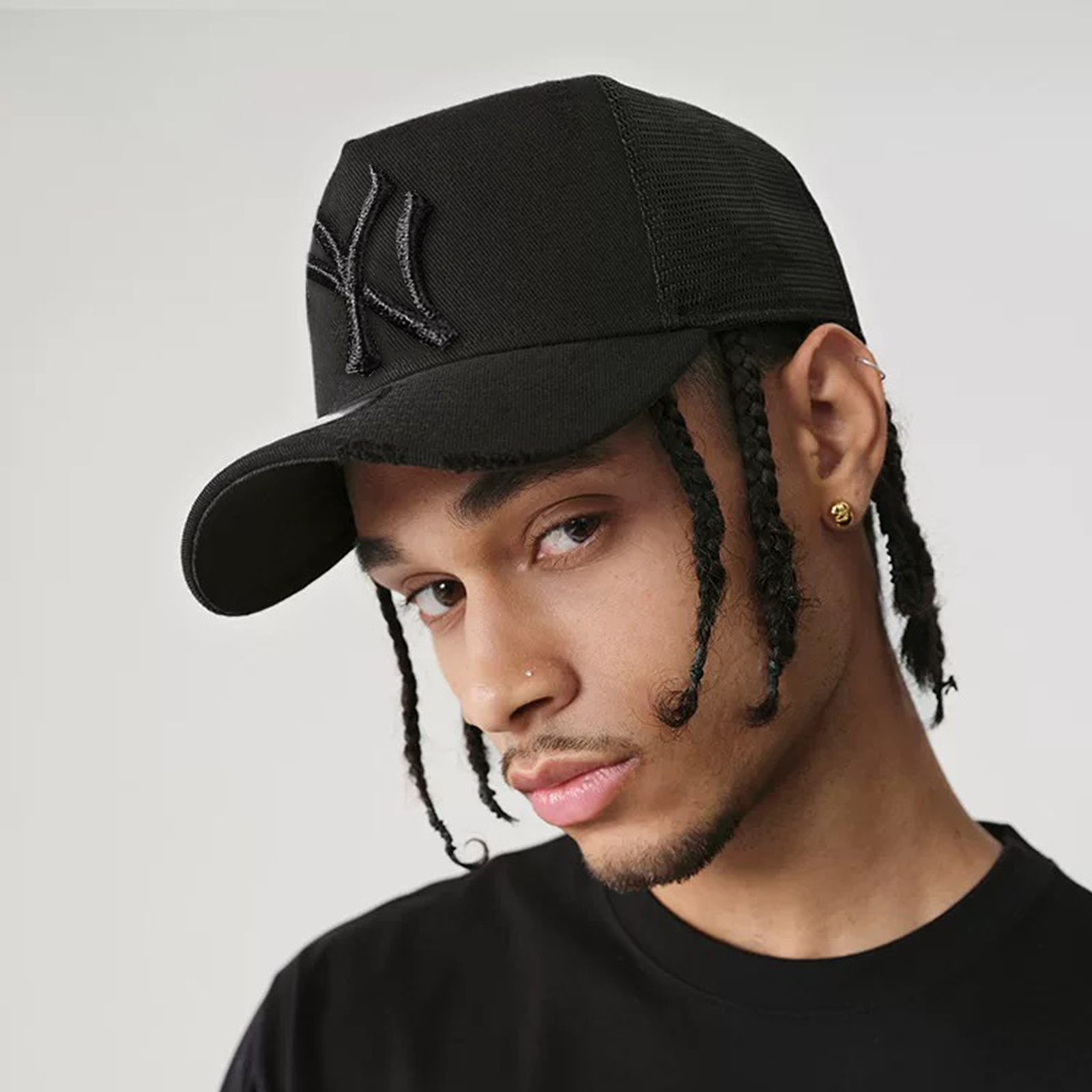 1080P HD Smart Camera Cap with Night Vision, WiFi App Control & Motion Detection