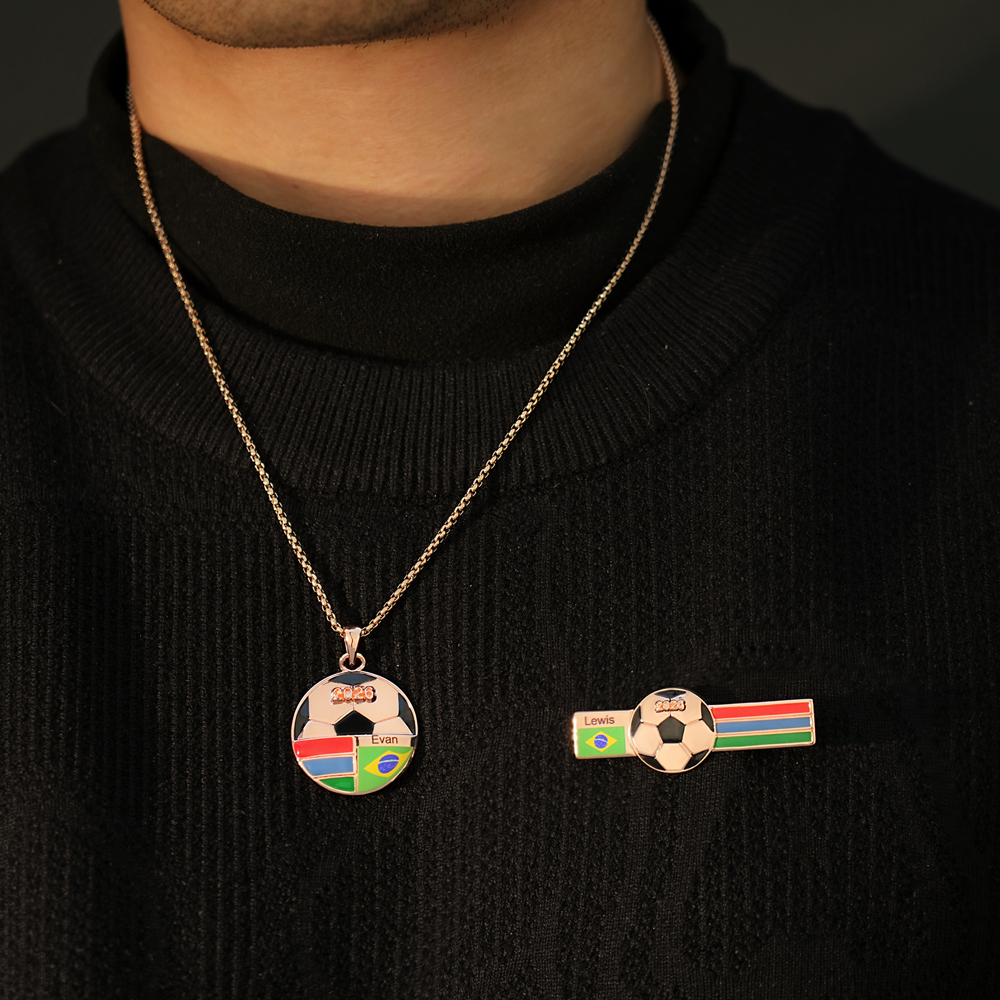 Football fan gift 🎁 Personalized football necklace/keychain/brooch to celebrate the World Cup co-hosted by the US, Canada, and Mexico.