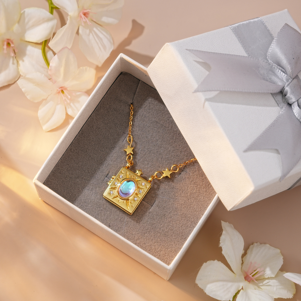 ✨ Diamond Photo Locket Necklace