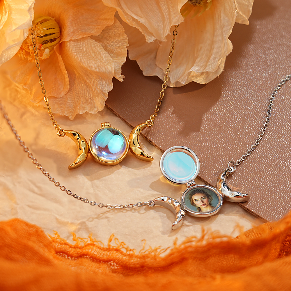 🌙 Triple Moon Goddess Moonstone Necklace