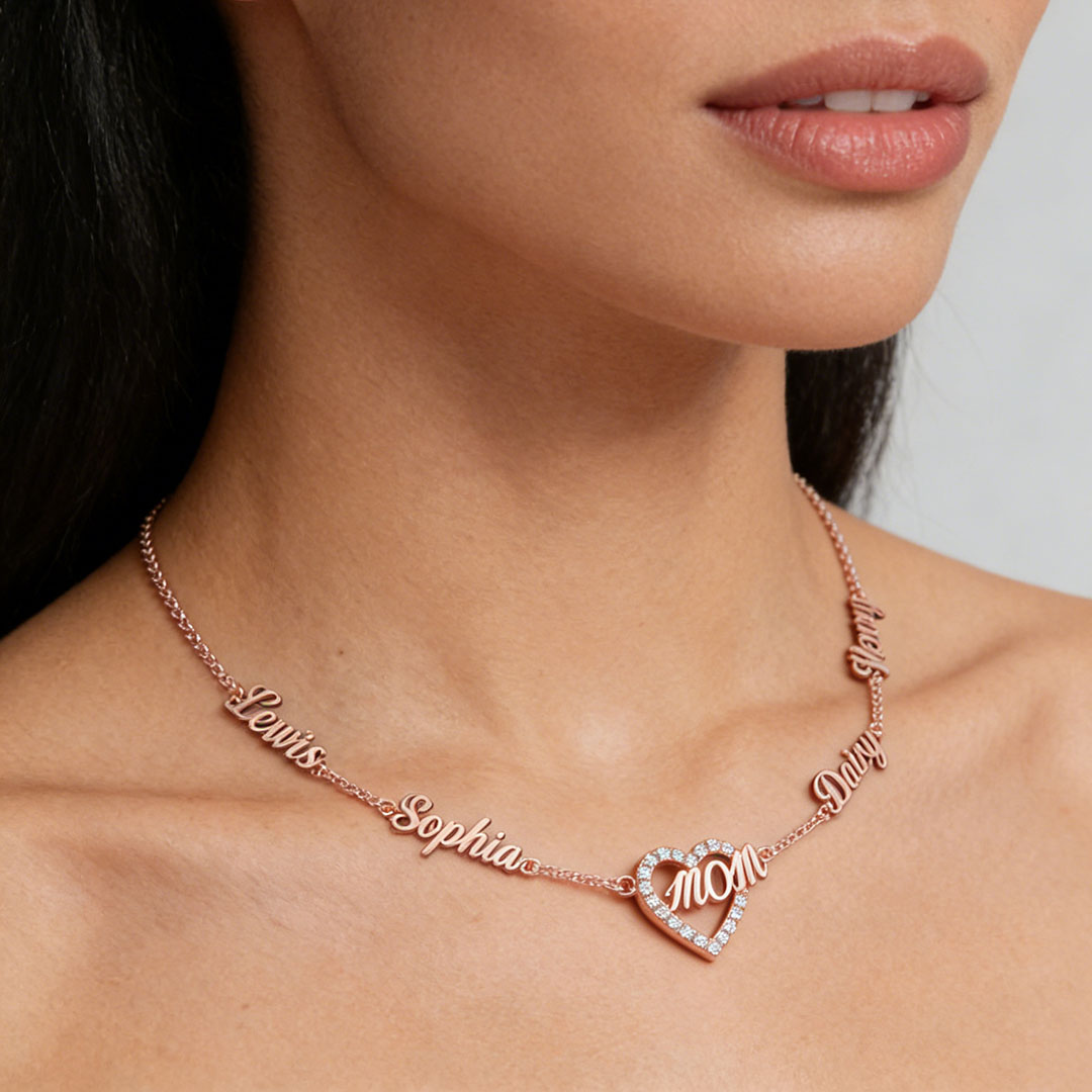 Heart-shaped MOM family name necklace