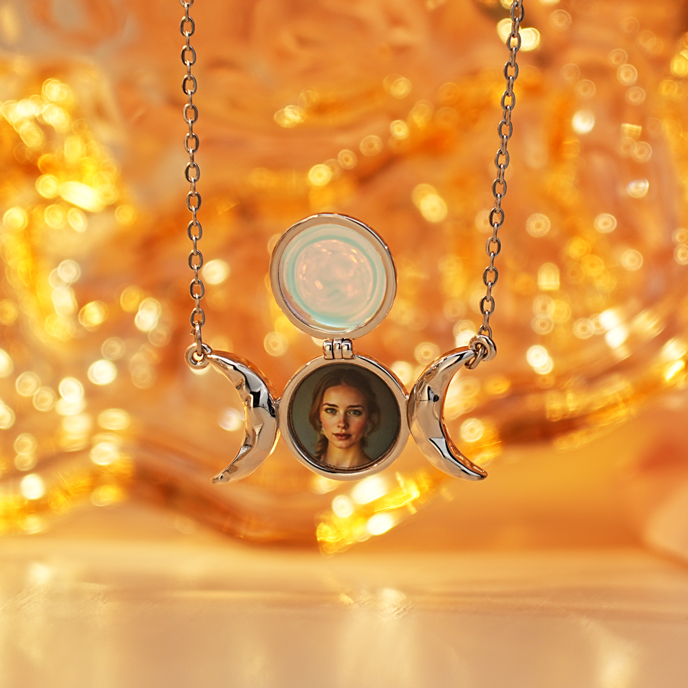 🌙 Triple Moon Goddess Moonstone Necklace