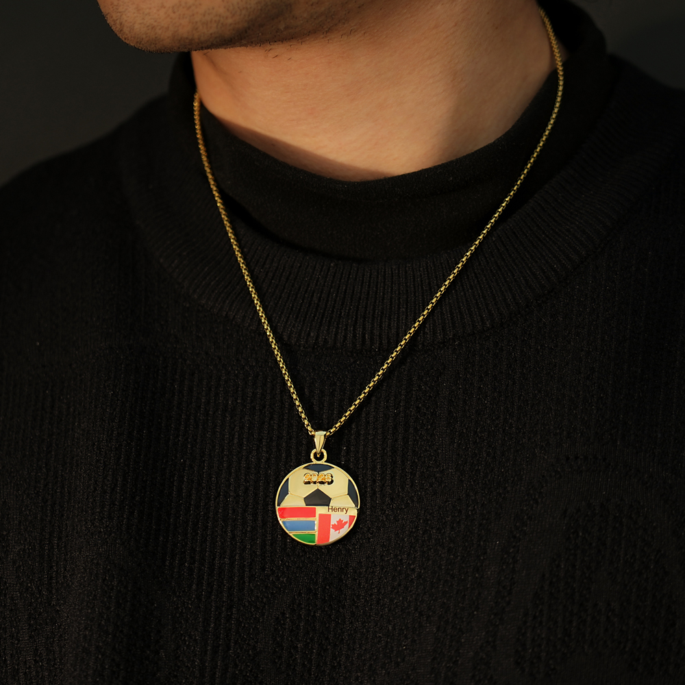 Football fan gift 🎁 Personalized football necklace/keychain/brooch to celebrate the World Cup co-hosted by the US, Canada, and Mexico.