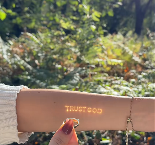 Light Sculpted Faith Ring