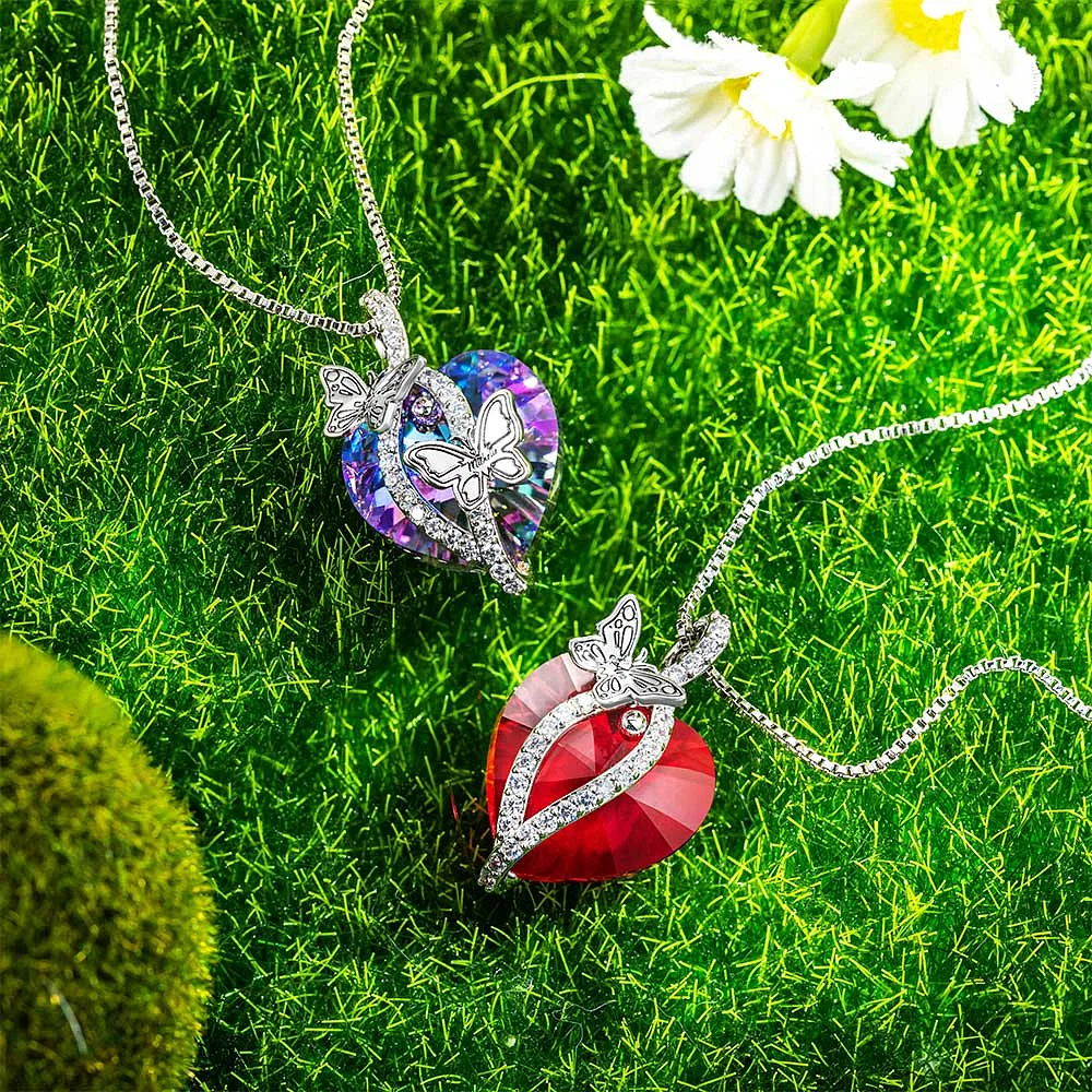 Personalized Butterfly Pendant Zircon Necklace Adorned with Heart Crystal Engraved Name Gift for Woman