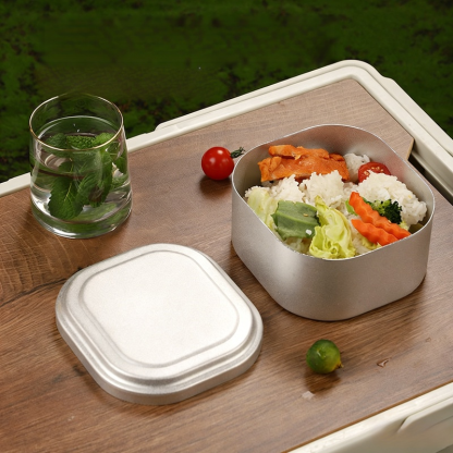 Square all-aluminum lunch box with handle
