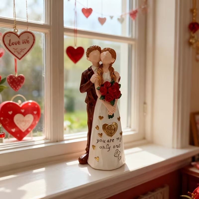 Valentine'S Day Sculpted Hand-Painted Romantic Couple Figurine