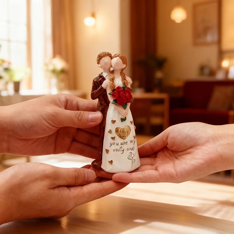 Valentine'S Day Sculpted Hand-Painted Romantic Couple Figurine