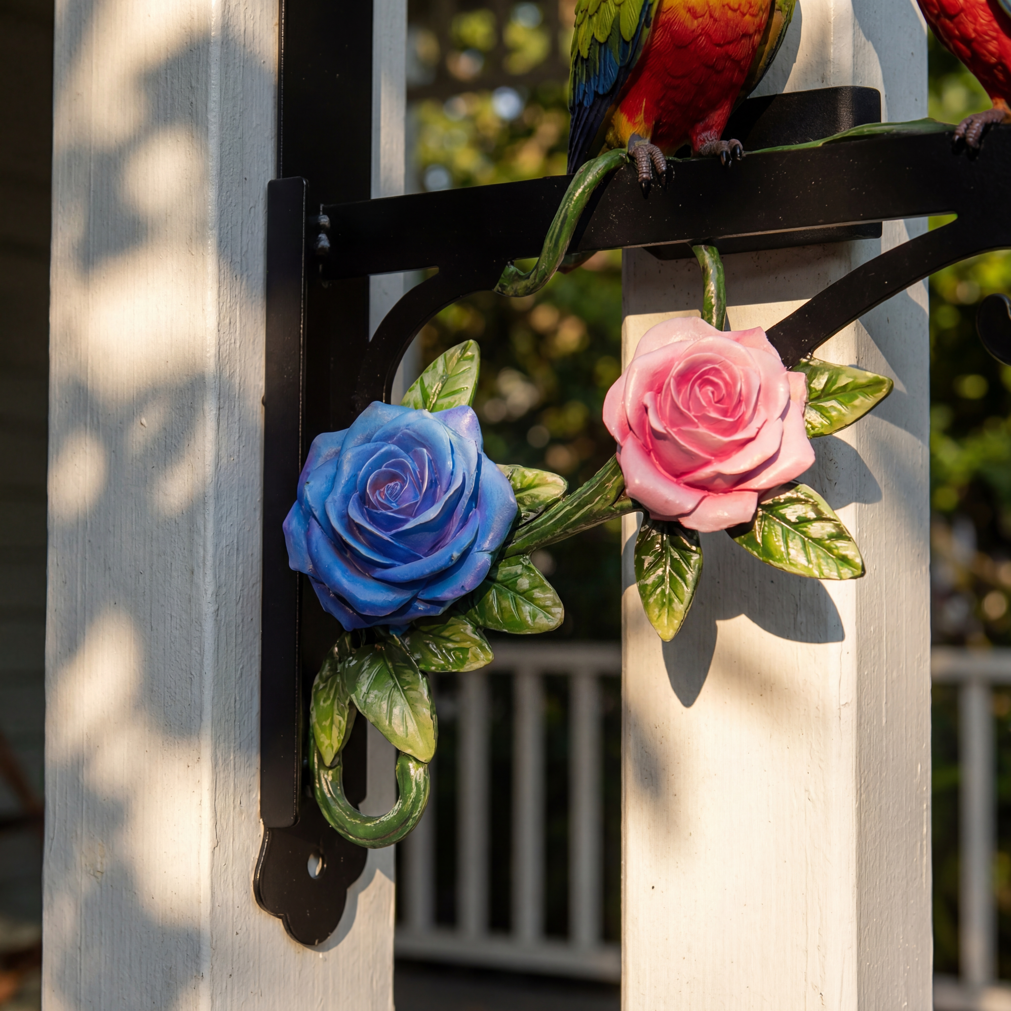 Colorful Parrot Metal Wall Hook – Outdoor Decorative Hanging Suitable for wind chimes, plants and decorative lights