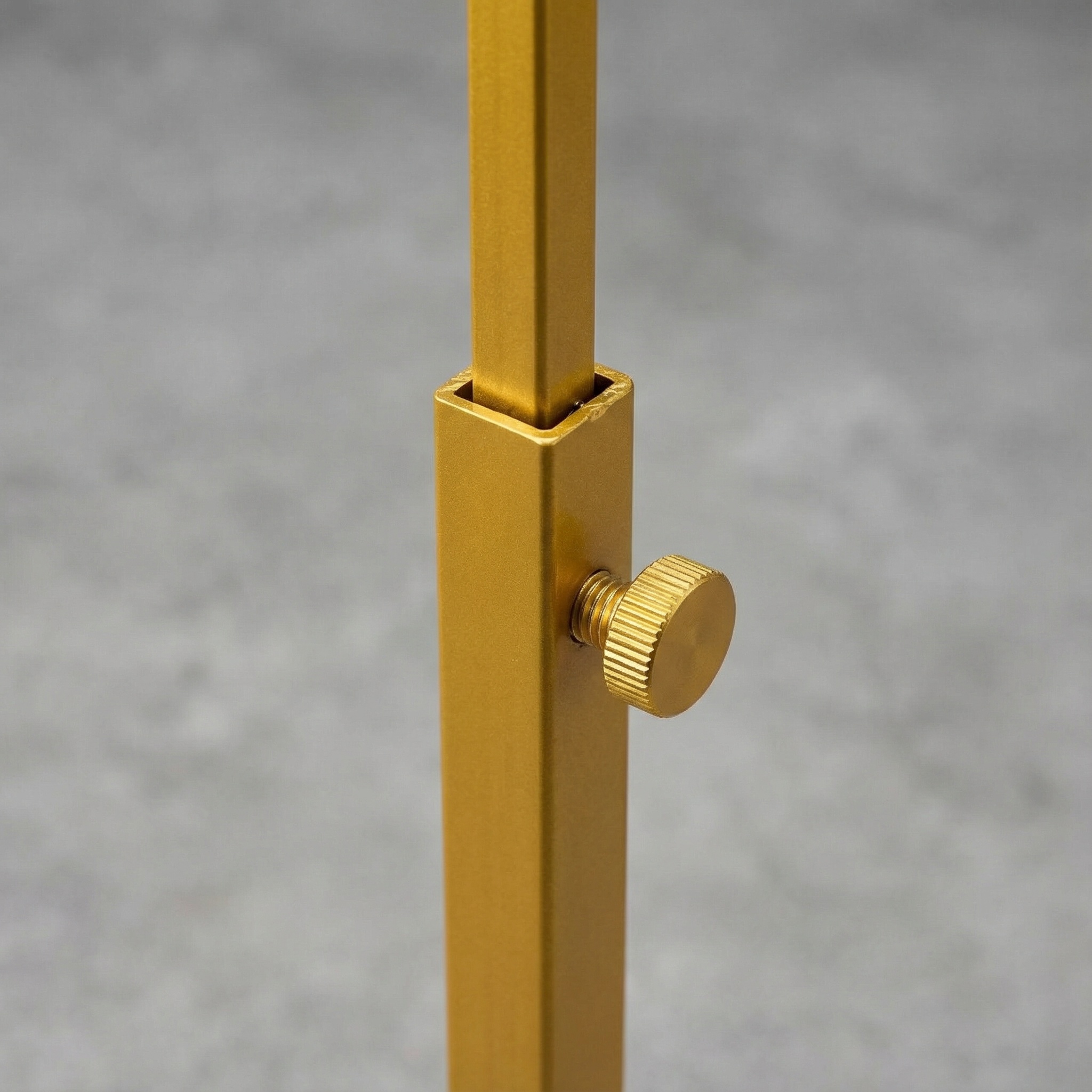 Aurelia Modular Display Stand