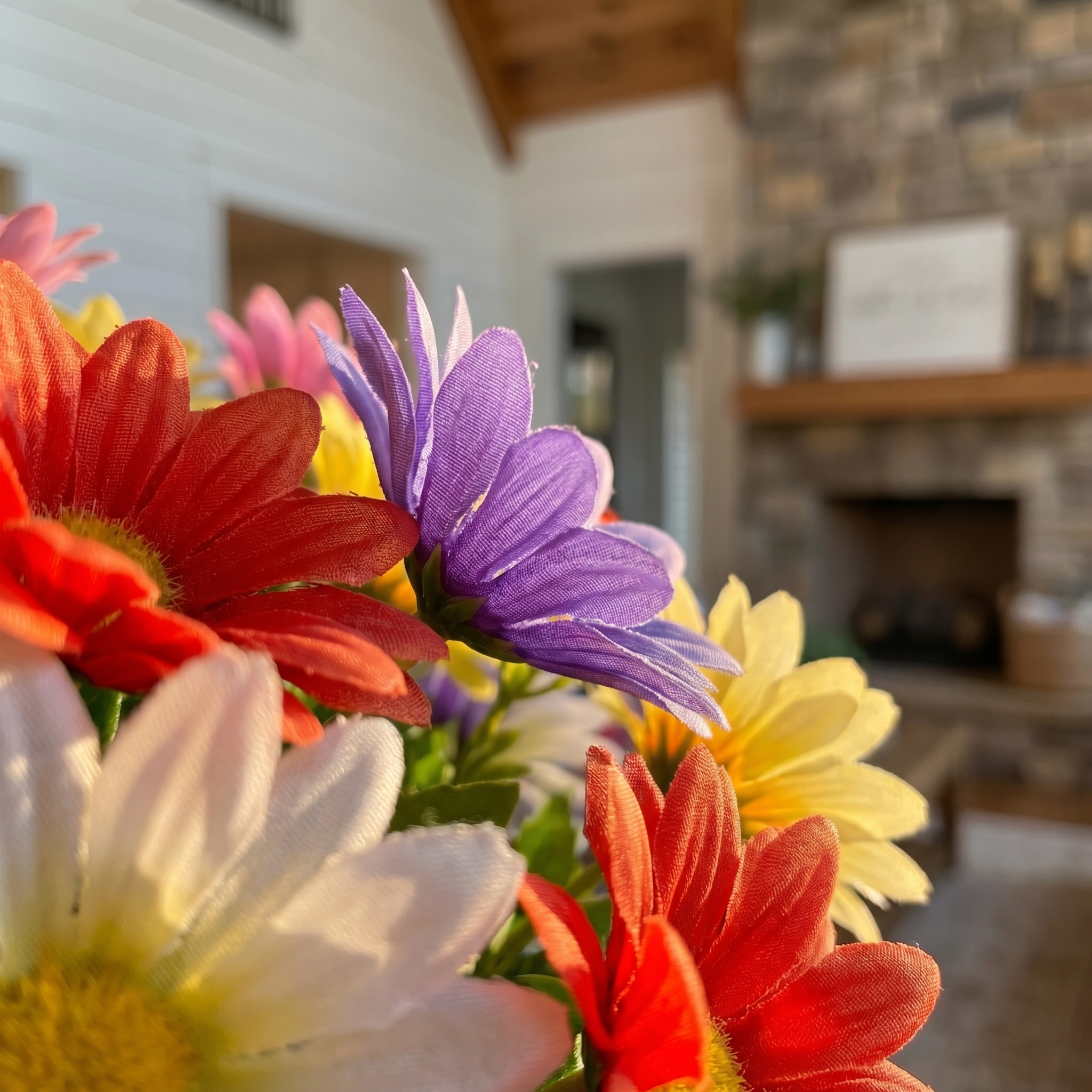 18 Bouquets Of Outdoor Artificial Daisies, Mixed Colors For Mother's Day.