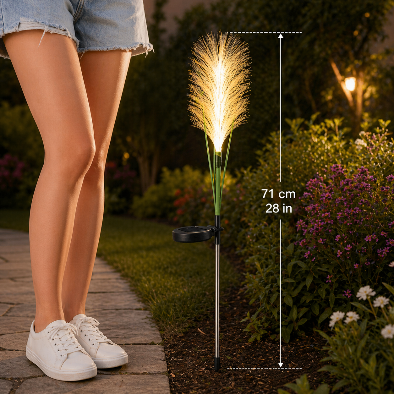 Solar-Powered Single-Head Fabric Reed Garden Light
