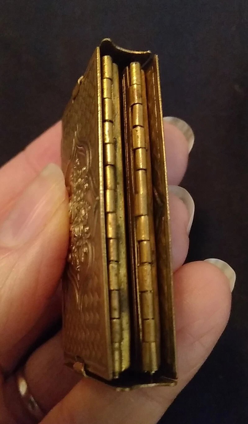 2026 Antique-Style Brass Folding Needle Book