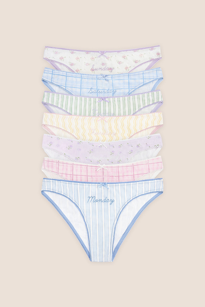 Whimsical "Days of the Week" Pastel Panties Seven-piece set