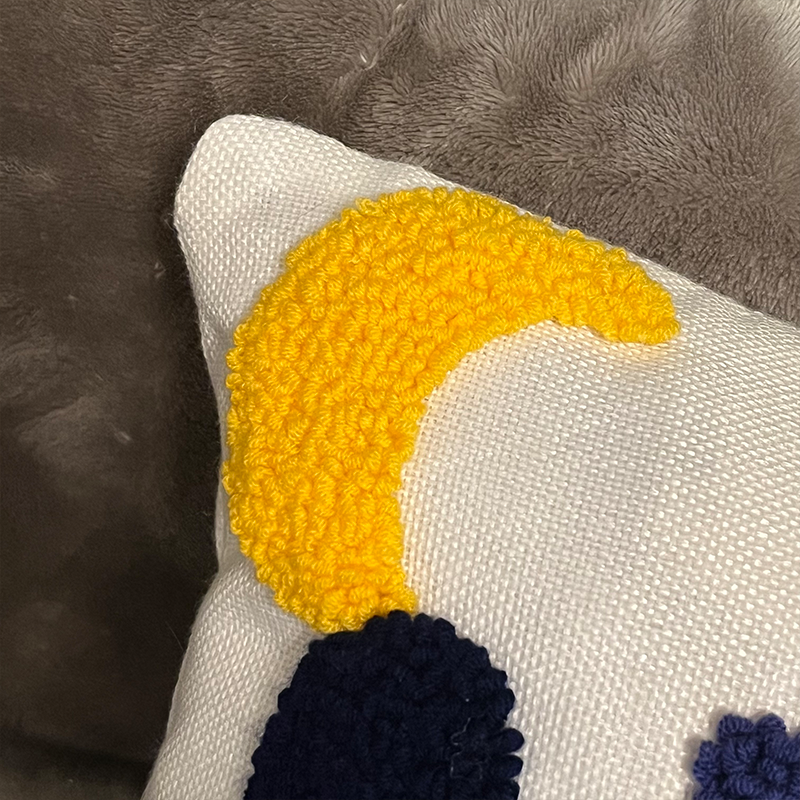 Almohada con Nombre Bordado a Mano Handtufted Terminada Cojín de Letras para Habitación de Bebé Niña Regalo de Navidad