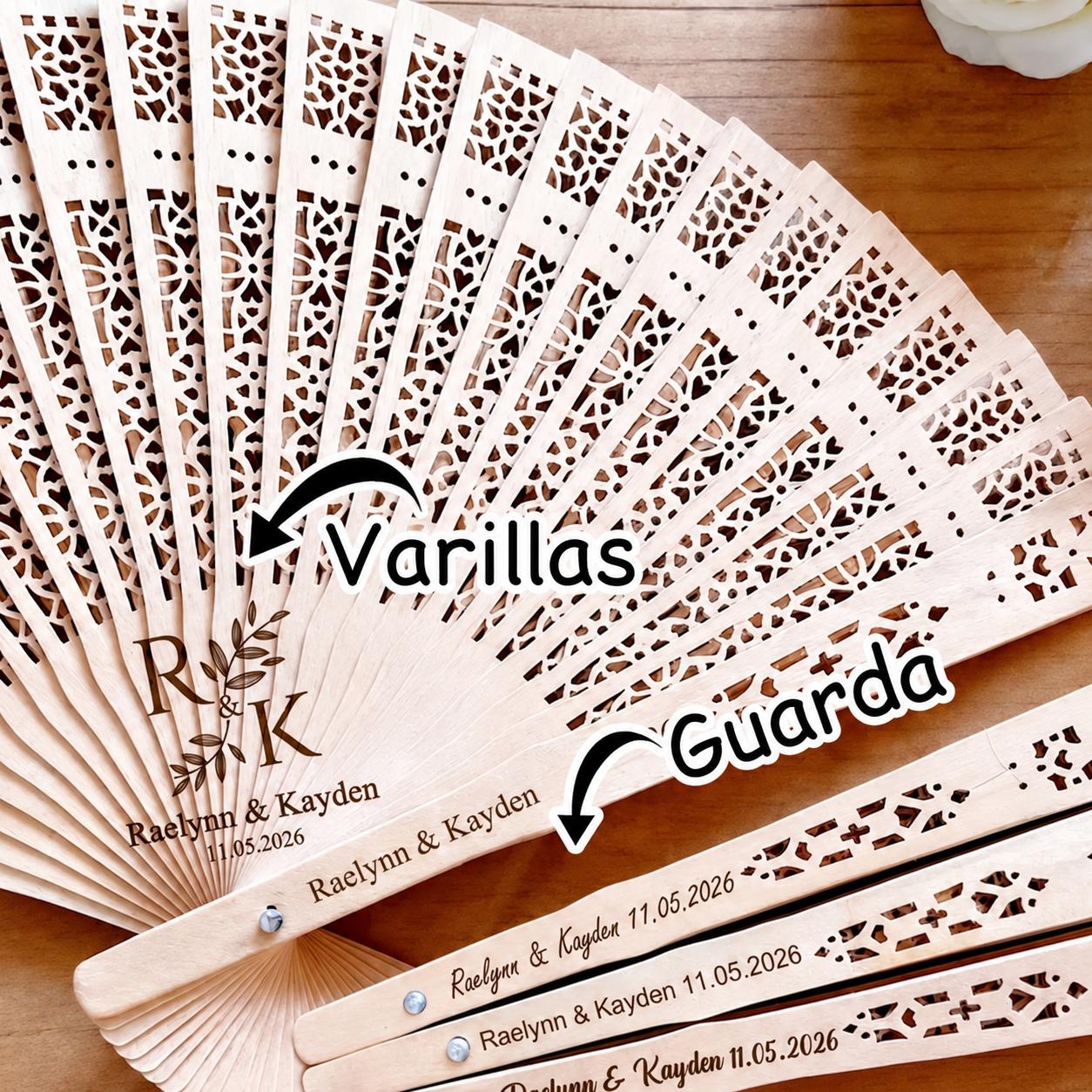Abanicos Personalizados de Sándalo Grabados Set de 6 para Novia, Damas de Honor e Invitados