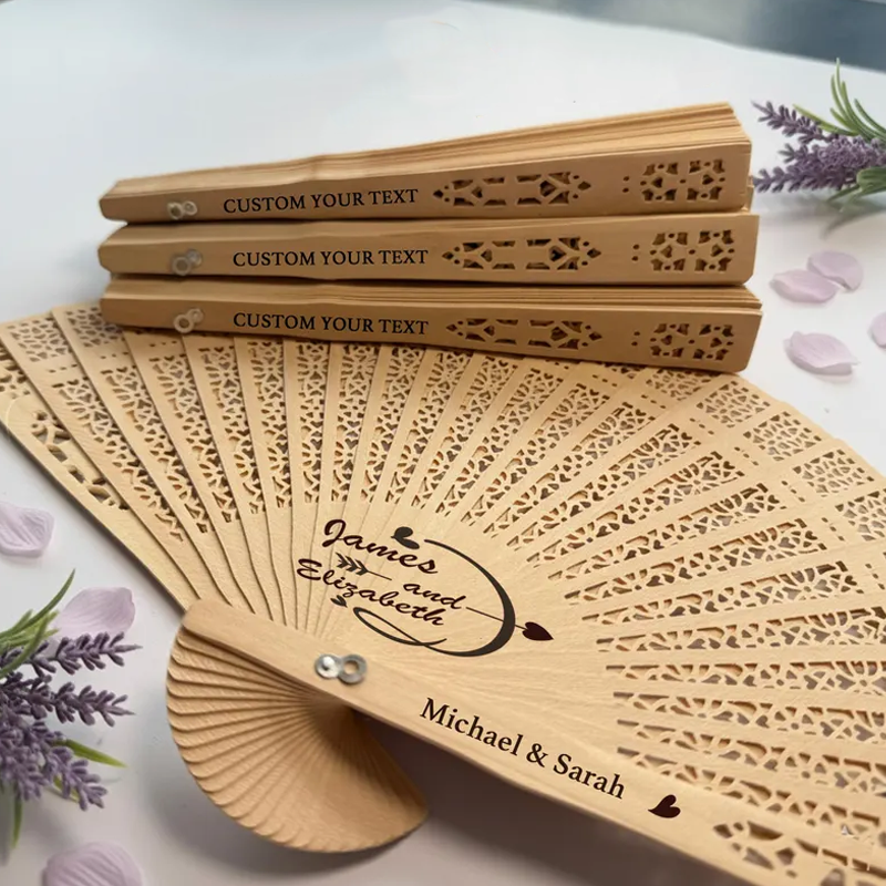 Abanicos Personalizados de Sándalo Grabados Set de 6 para Novia, Damas de Honor e Invitados
