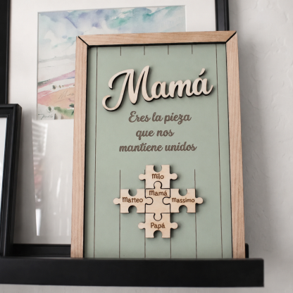 Cuadro Puzzle con Marco de Madera Personalizado Eres la Pieza que Nos Mantiene Unidos Regalo para Mamá Colores y Nombres Grabados