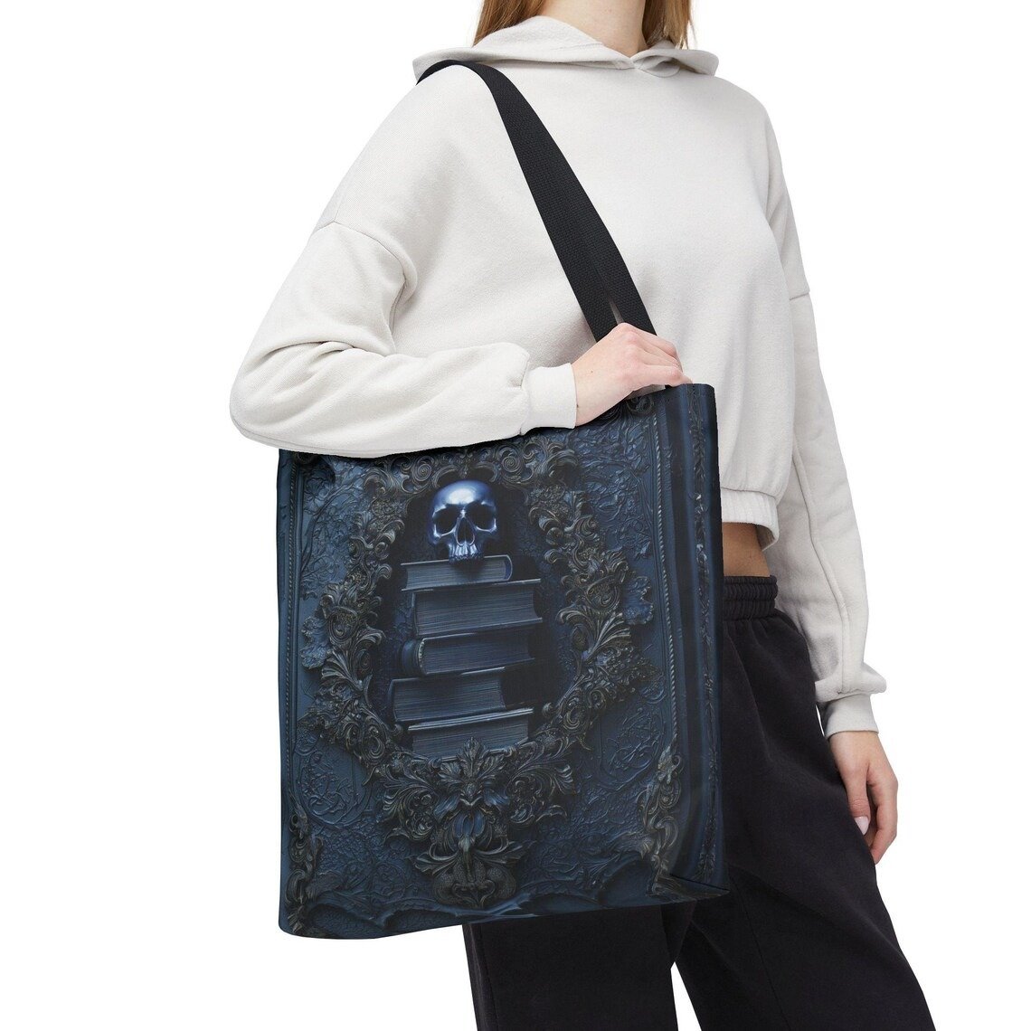🖤 Gothic Skull & Books Tote Bag – Dark Academia Aesthetic 📚💀