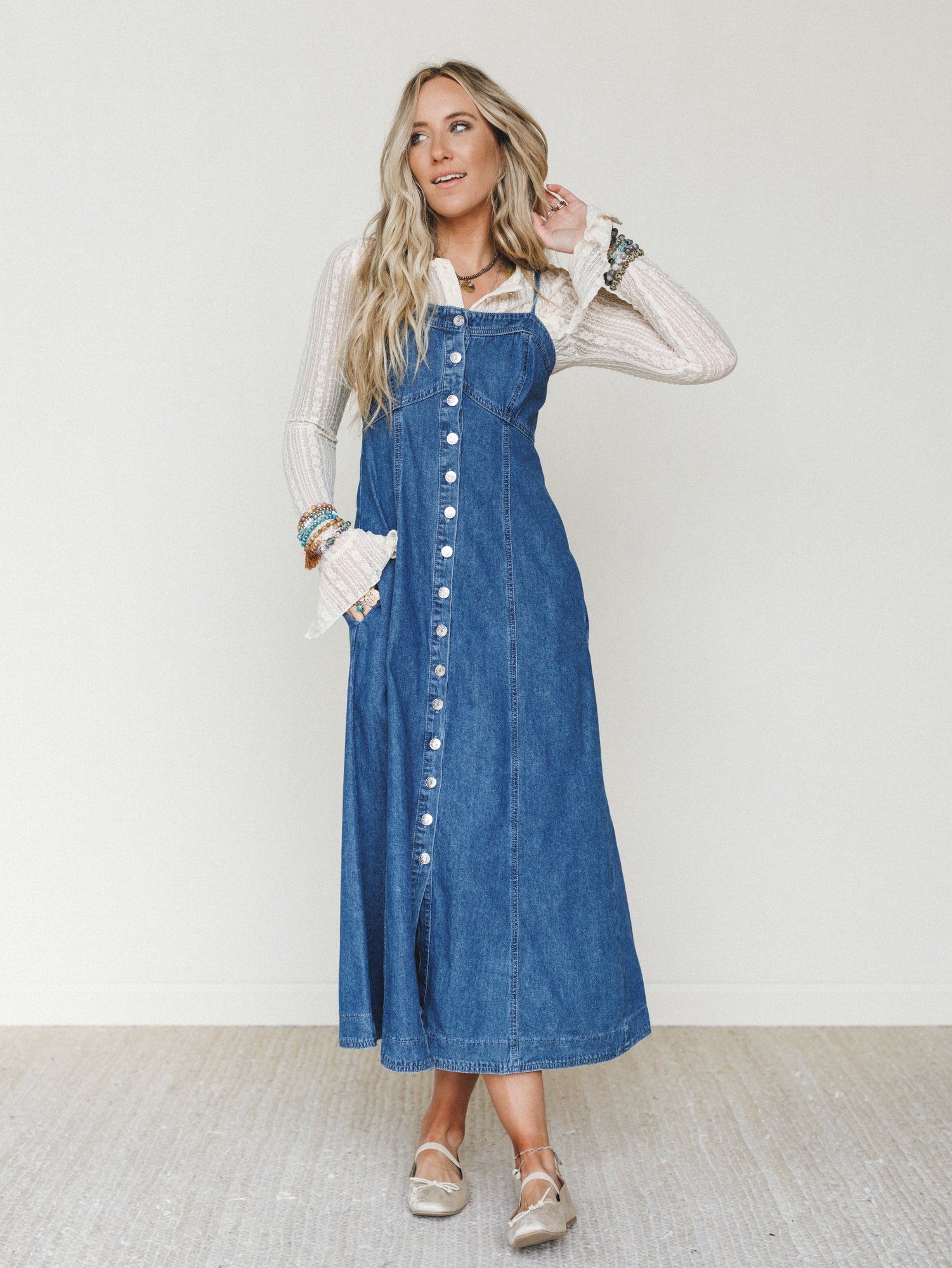 Small Town Girl Dress - Medium Wash