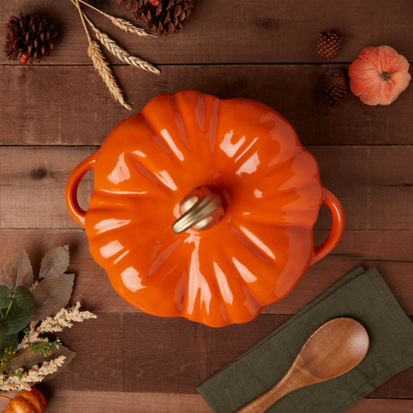 2-Quart / 4-Quart Enameled Cast Iron Pumpkin Dutch Ovens, Orange
