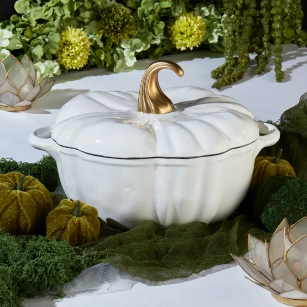 2-Quart / 4-Quart Enameled Cast Iron Pumpkin Dutch Ovens, Orange