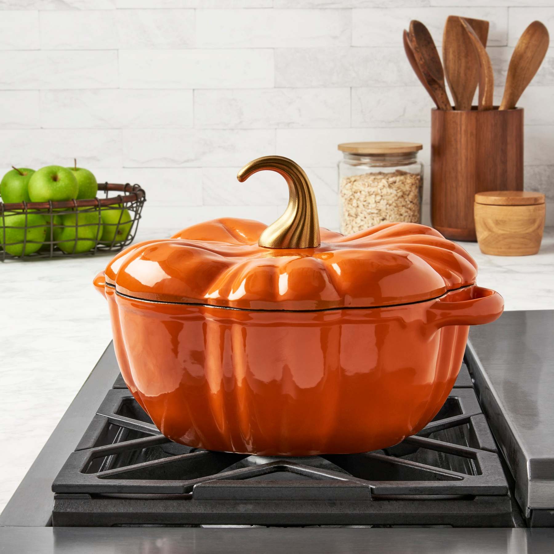 2-Quart / 4-Quart Enameled Cast Iron Pumpkin Dutch Ovens, Orange