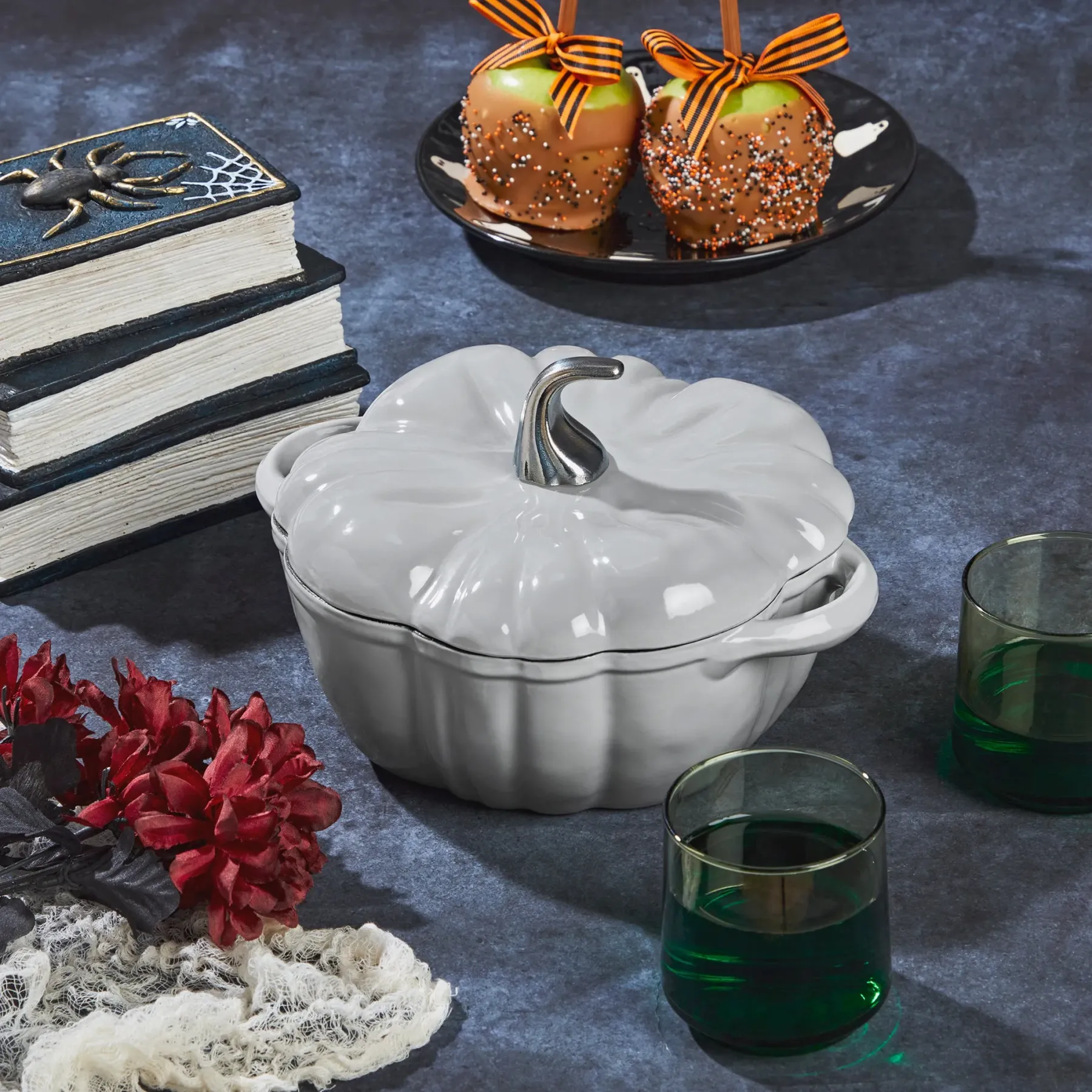 2-Quart / 4-Quart Enameled Cast Iron Pumpkin Dutch Ovens, Orange