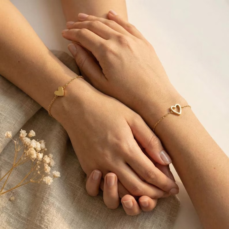 Matching Heart Bracelets for Women – Heart Charm and BFF Friendship Styles