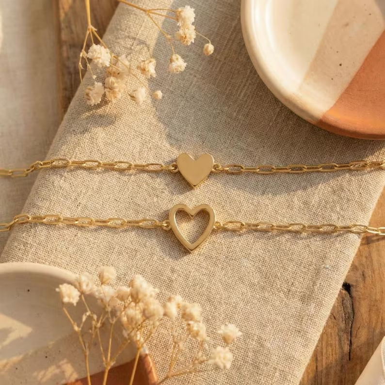 Matching Heart Bracelets for Women – Heart Charm and BFF Friendship Styles