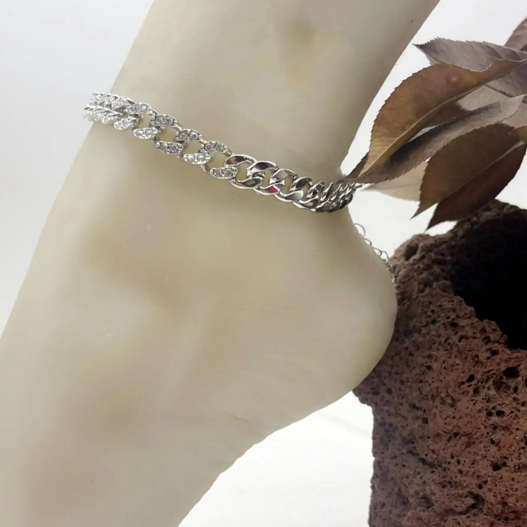 LAST DAY 49% OFF🔥 Women's Elegant Cuban Chain Design Anklet