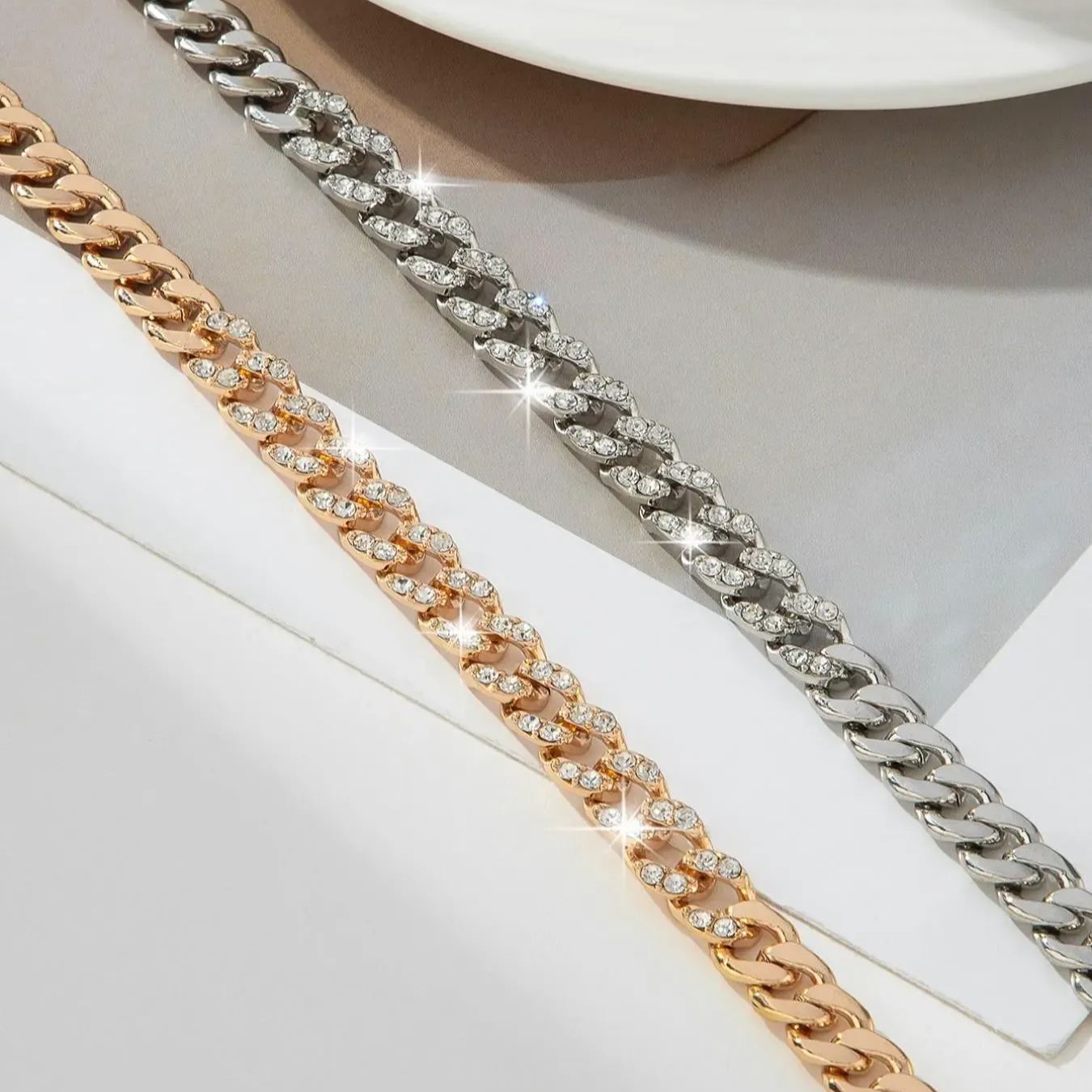 LAST DAY 49% OFF🔥 Women's Elegant Cuban Chain Design Anklet