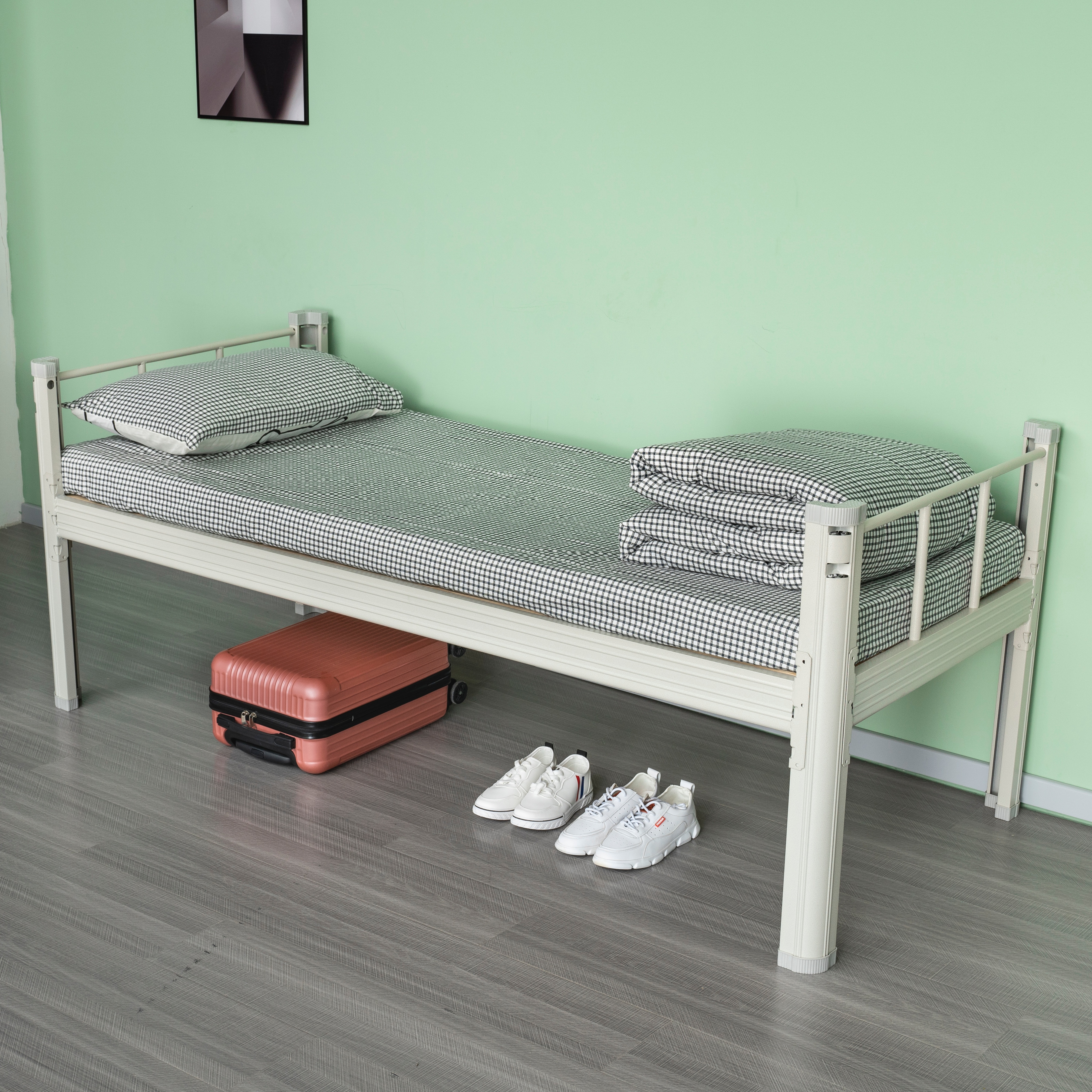single bed（Price on request）