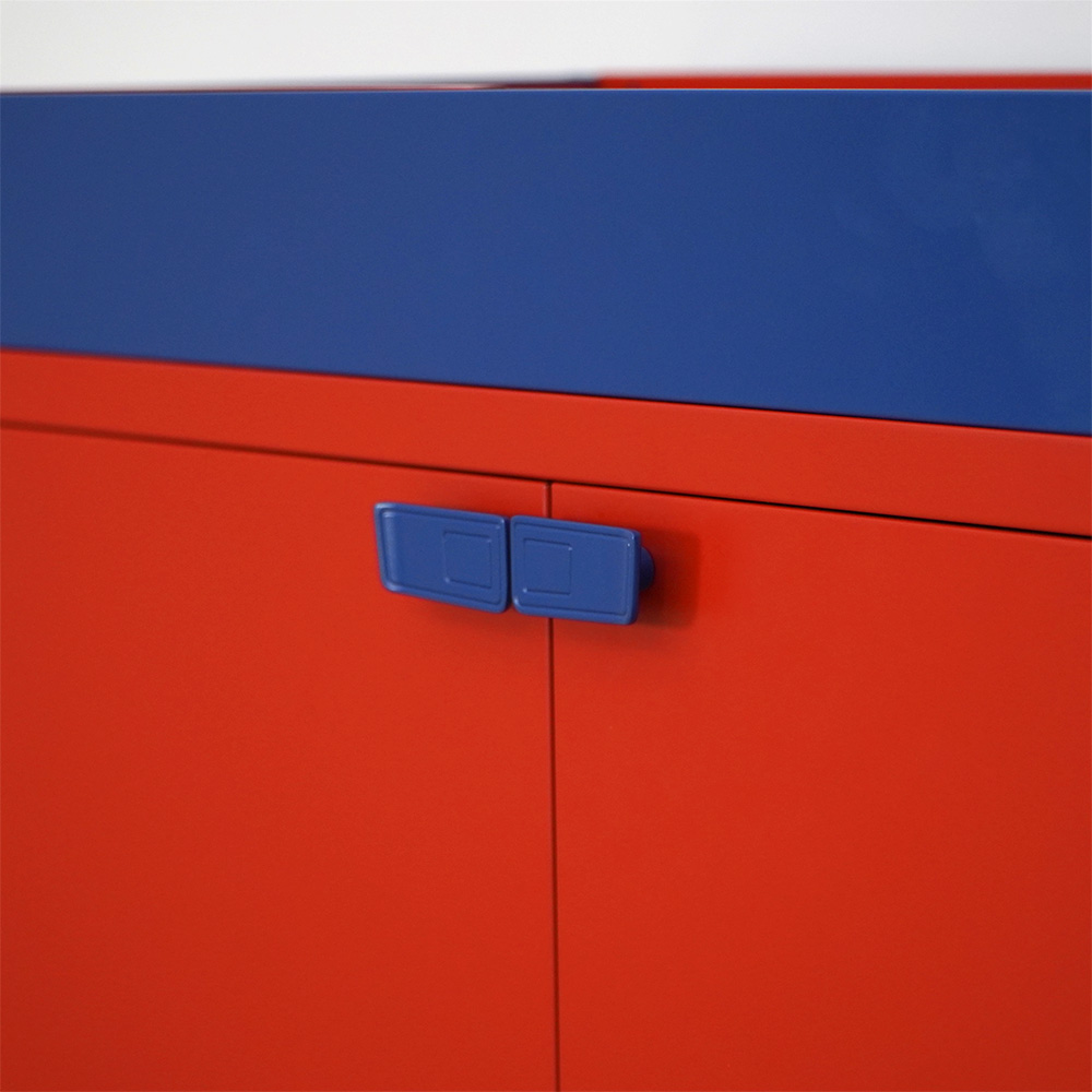 Chinese Style Clover Glass Storage Cabinet